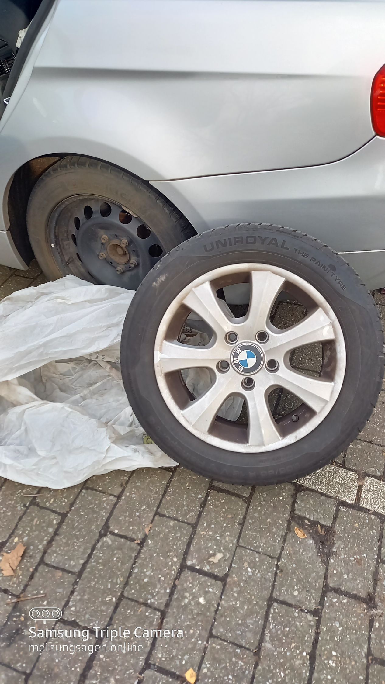 BMW 320i Limousine Silber Baujahr 2008 Sommerfelgen