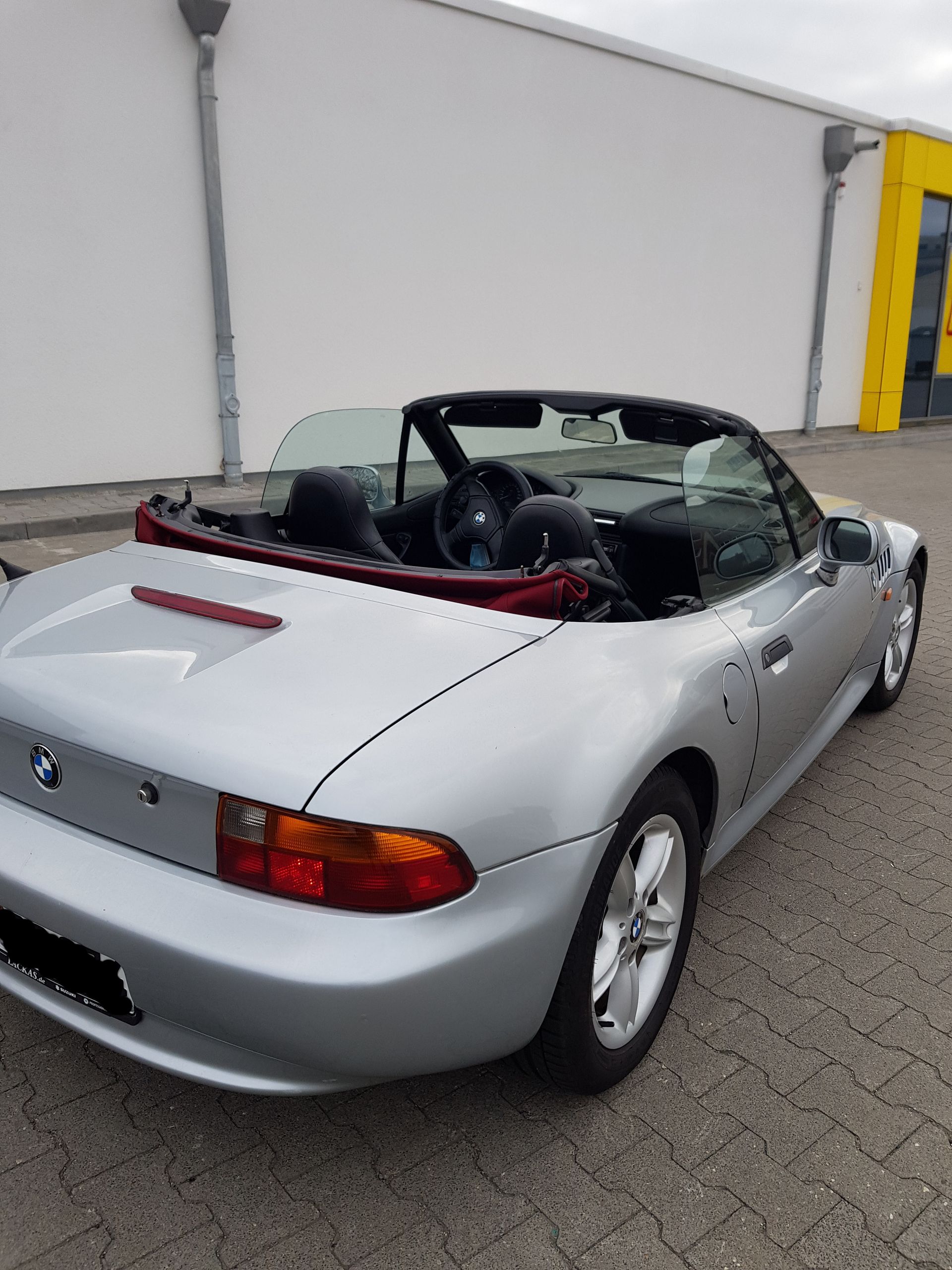 BMW Z3 Roadster Cabrio Silber Baujahr 1999 Beifahrerseite Heck Offen
