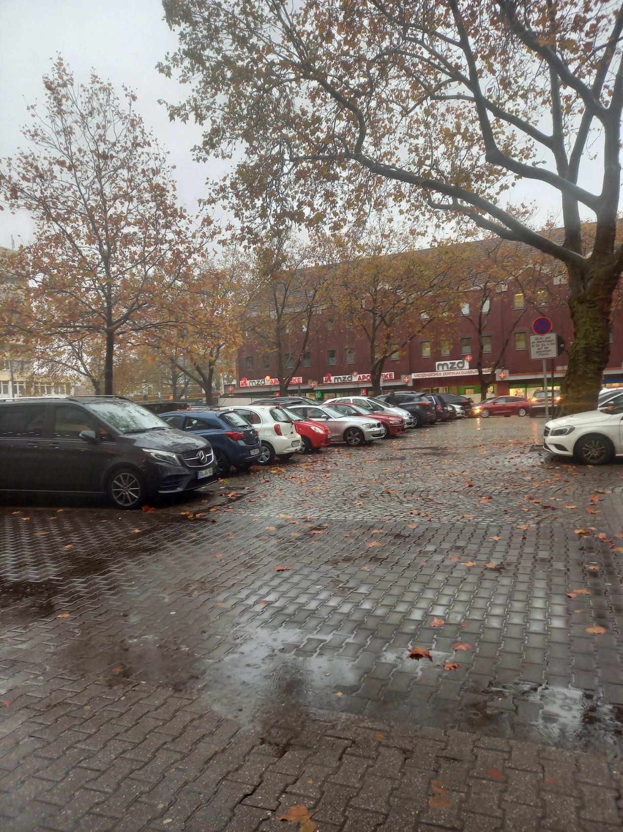 Duisburg Hamborn Altmarkt Parkplatz 