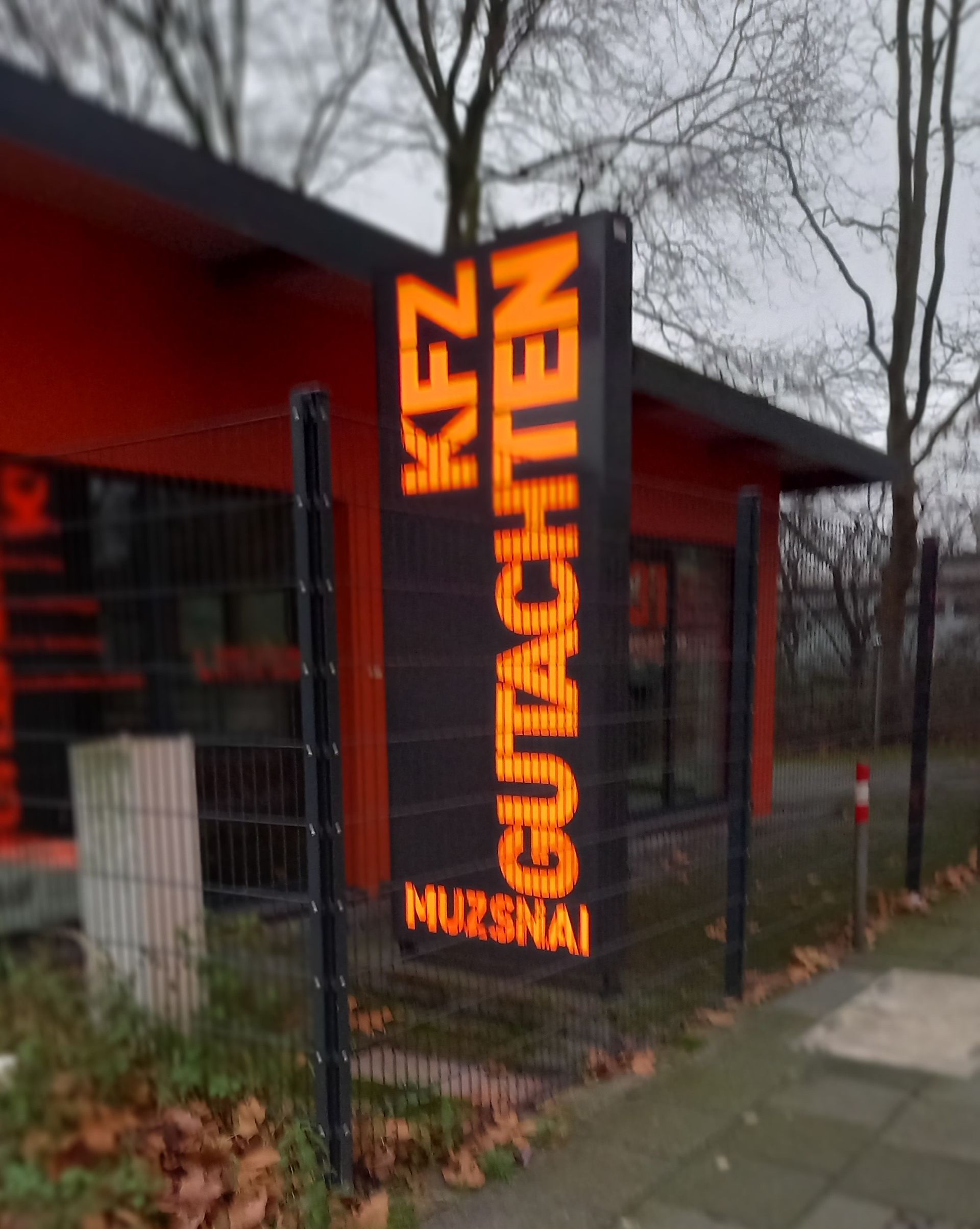 Duisburg Hamborn Duisburgerstraße KFZ Gutachter Muzsnai B8 