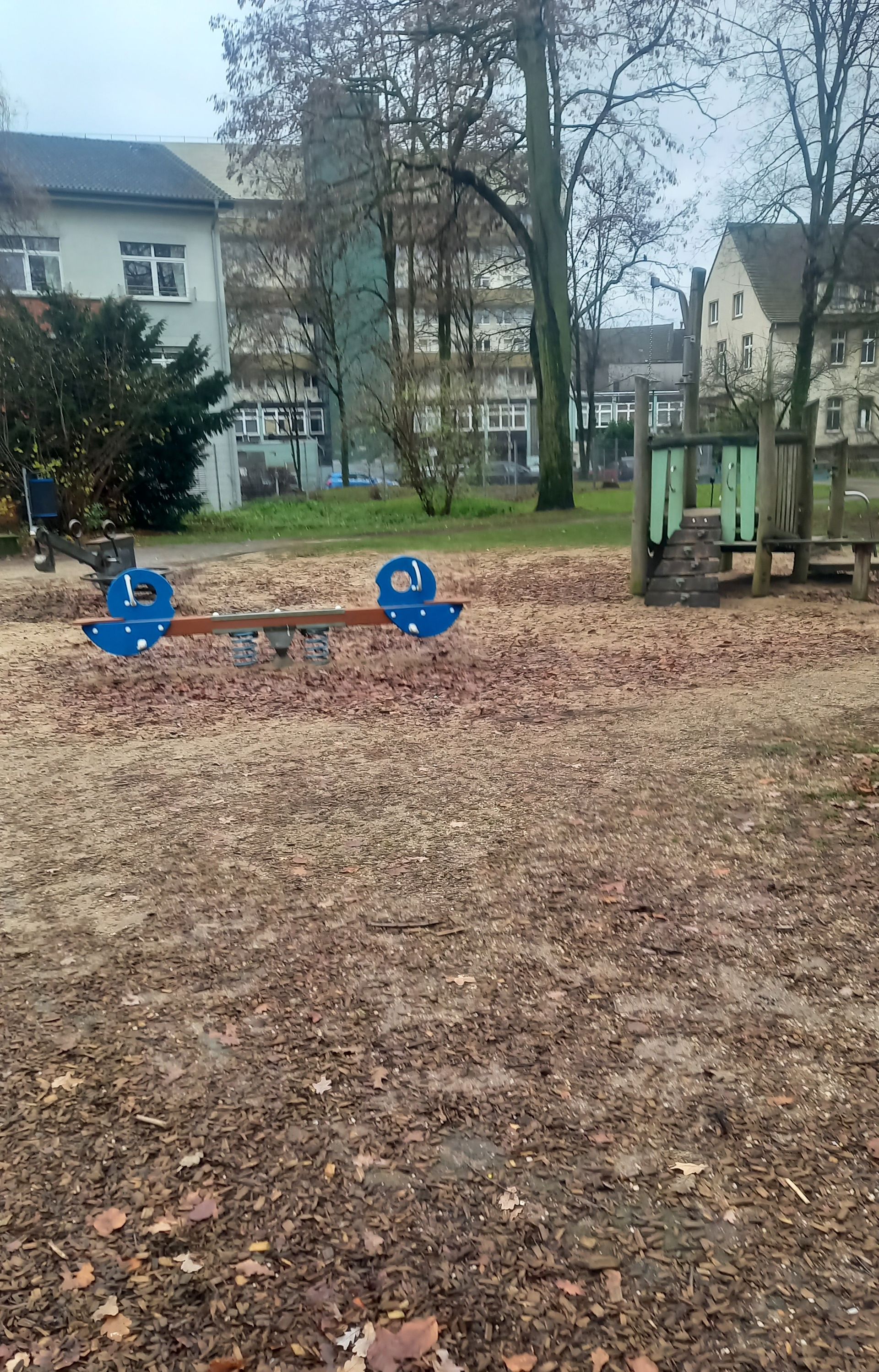 Duisburg Hamborn Hufstraße Spielplatz Schaukel