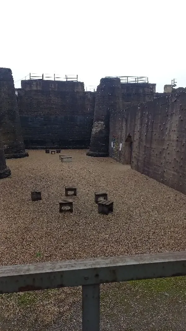 Kletterbereich mit Blöcken im Landschaftspark