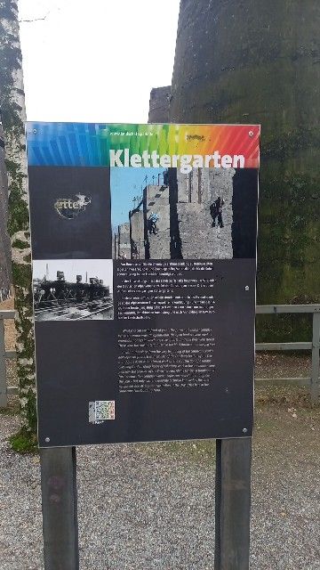 Duisburg Hamborn Emscherstraße Landschaftspark Wegweisser Schild