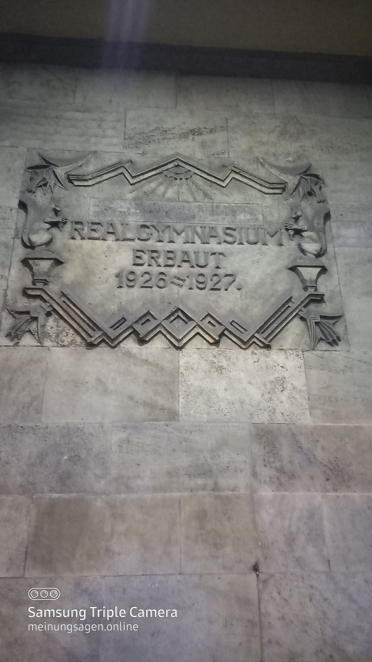 Duisburg Hamborn Hambornerstraße  Leibniz Gymnasium Schild mit Datum