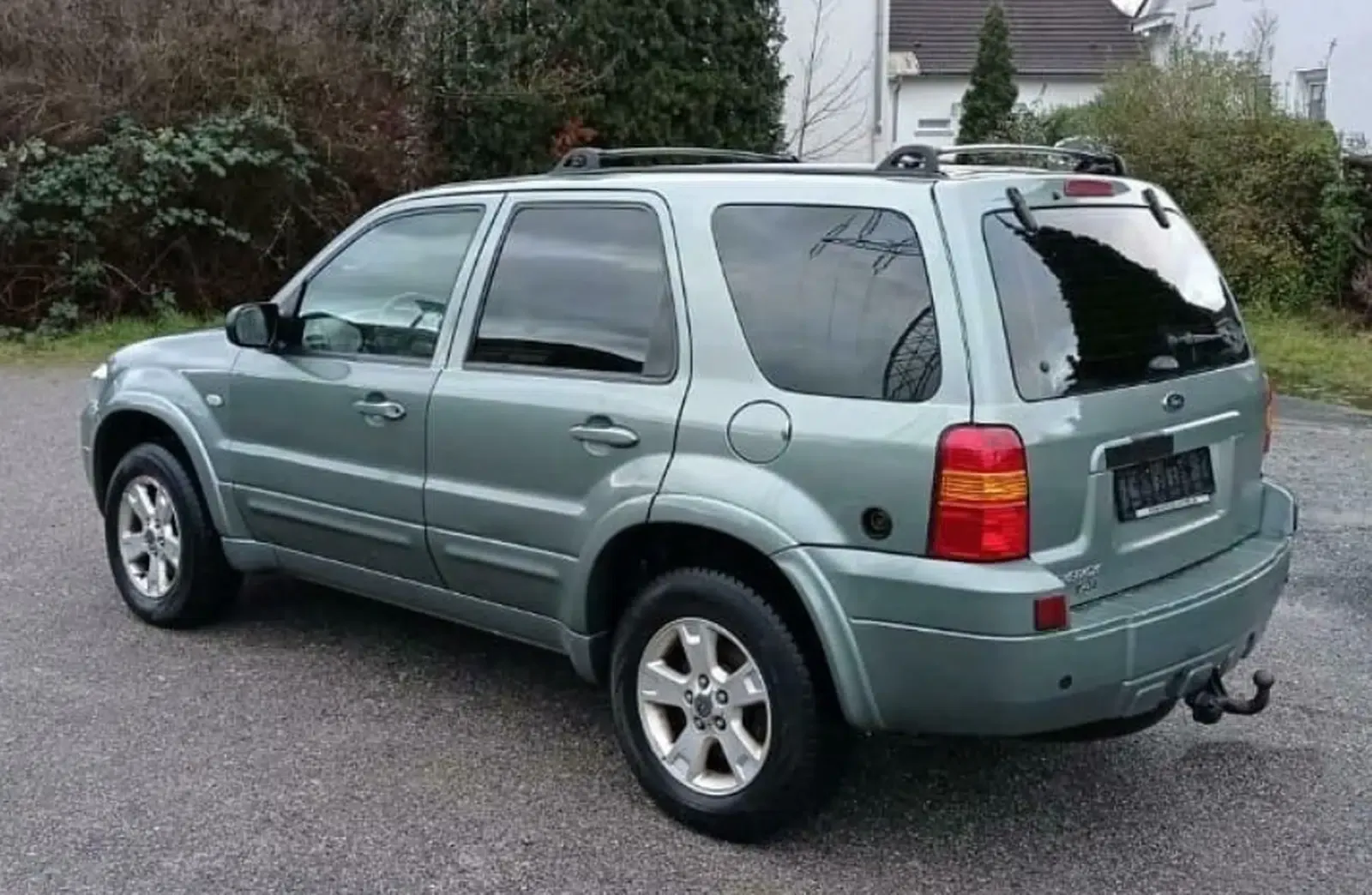 Ford Maverick XLT Baujahr 2002 Grün Fahrerseite Alu Räder