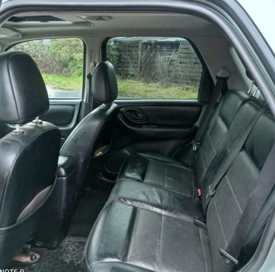 Ford Maverick XLT Baujahr 2002 Hinteren Sitze Leder