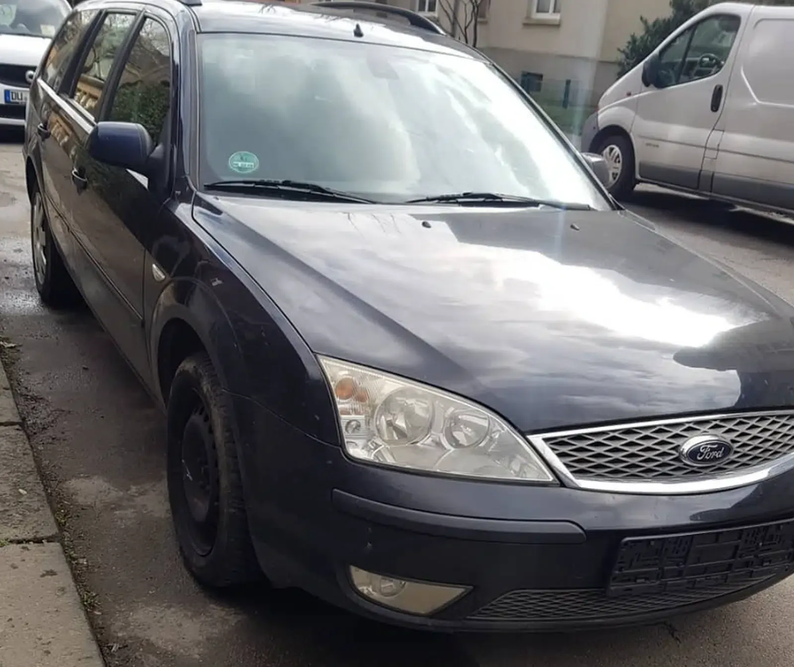 Ford Mondeo Kombi Baujahr 2003 Schwarz-Front-Scheinwerfer-Stoßstange
