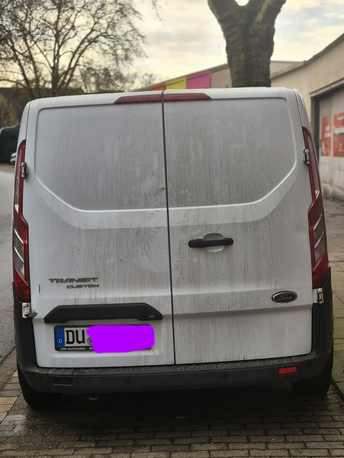 Ford Transit Custom  Weiß– Baujahr 2015 - Heck