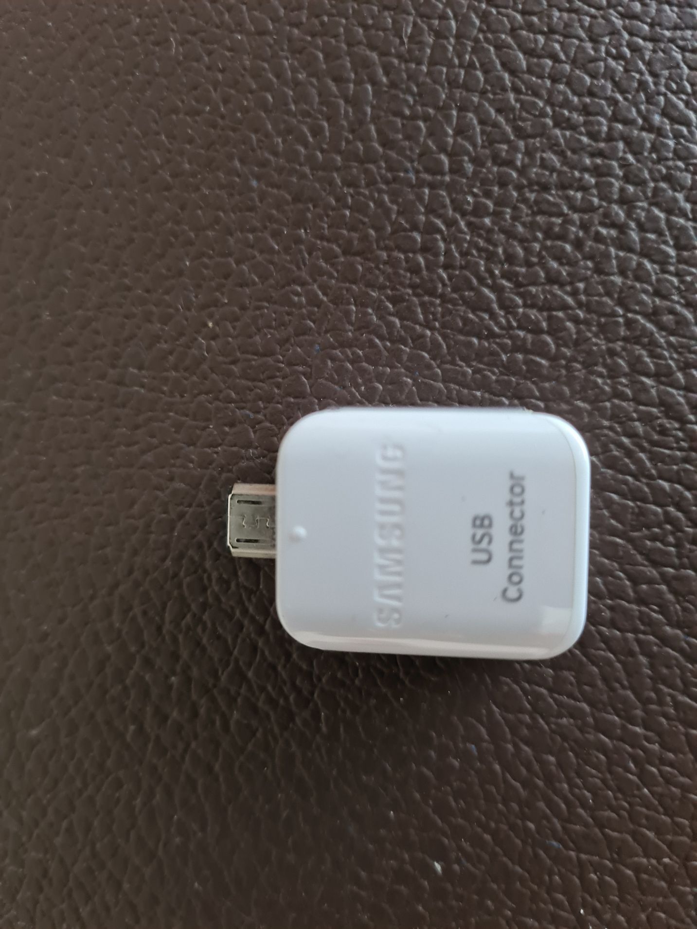 Gebrauchtes Smartphone‑Zubehör kaufen – USB‑Kabel, Ladegeräte und Adapter