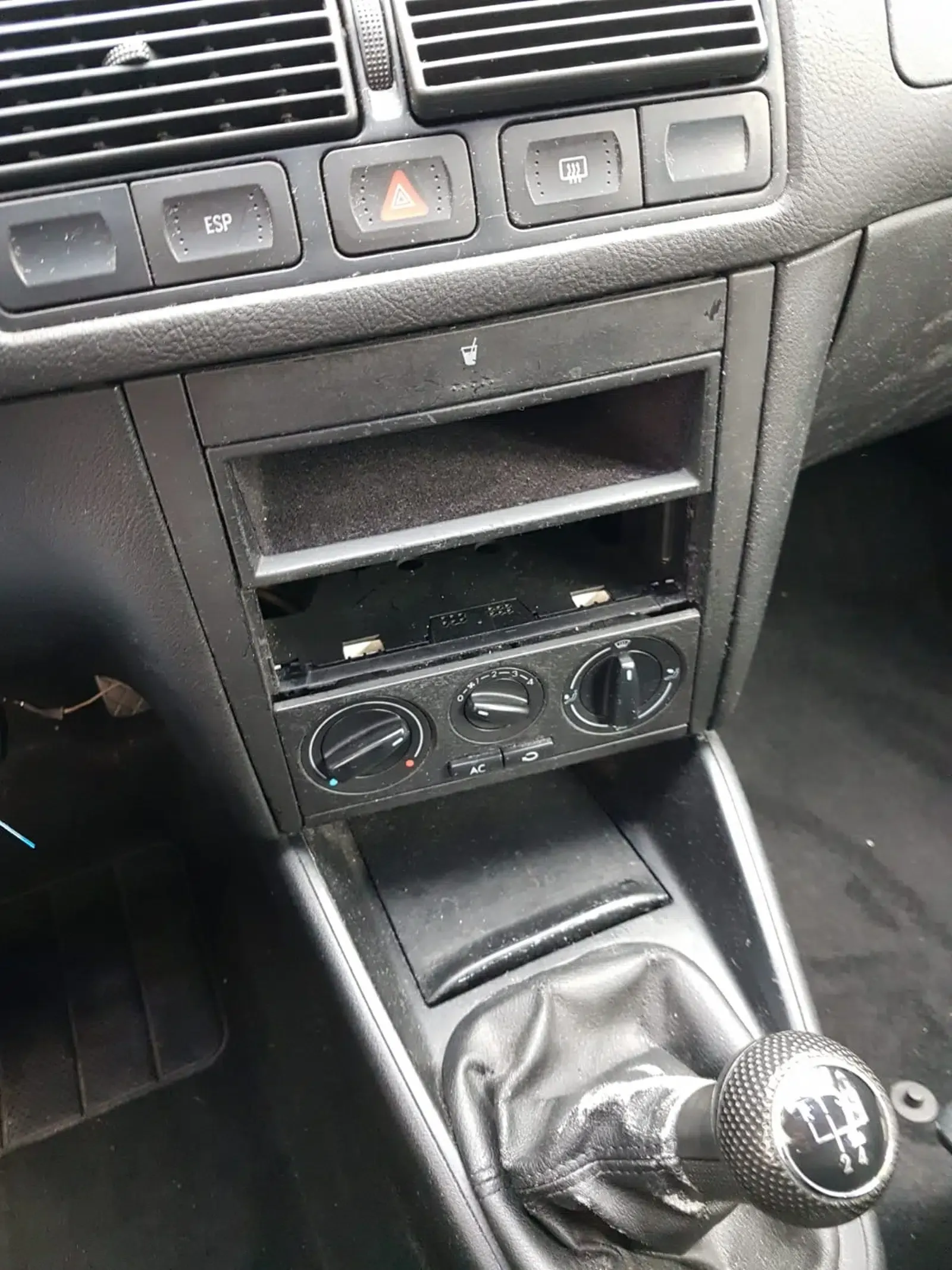 Golf 4  Baujahr 2000- Schalthebel-Lüftung-Klima Knöpfe