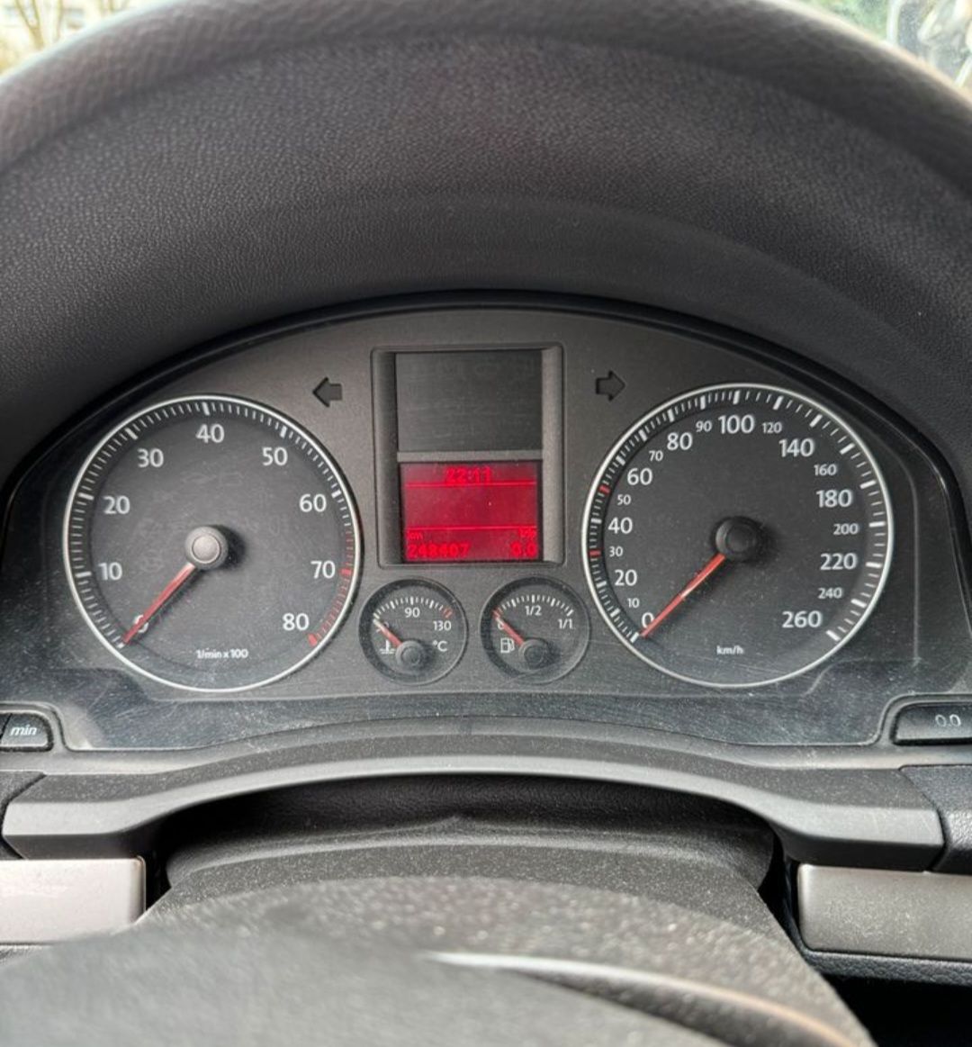 Golf 5 Baujahr 2004-Lekrad Display