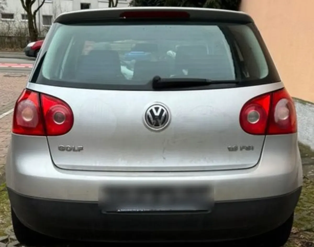 VW Golf5 Silber Heck Rückleuten