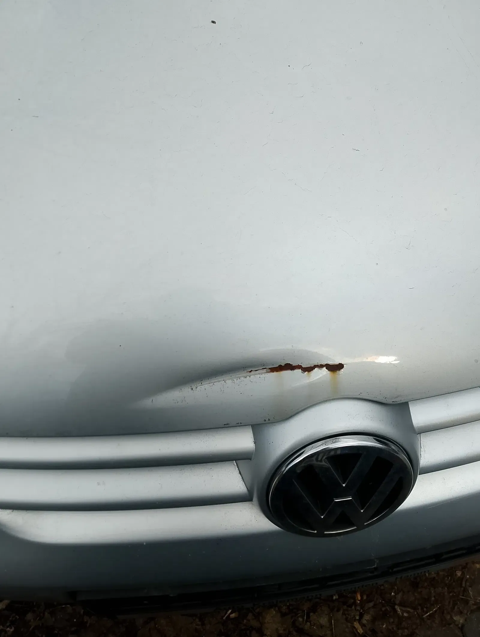 Golf 5 Limousine Baujahr 2004-Beule-Rost-Motorhaube