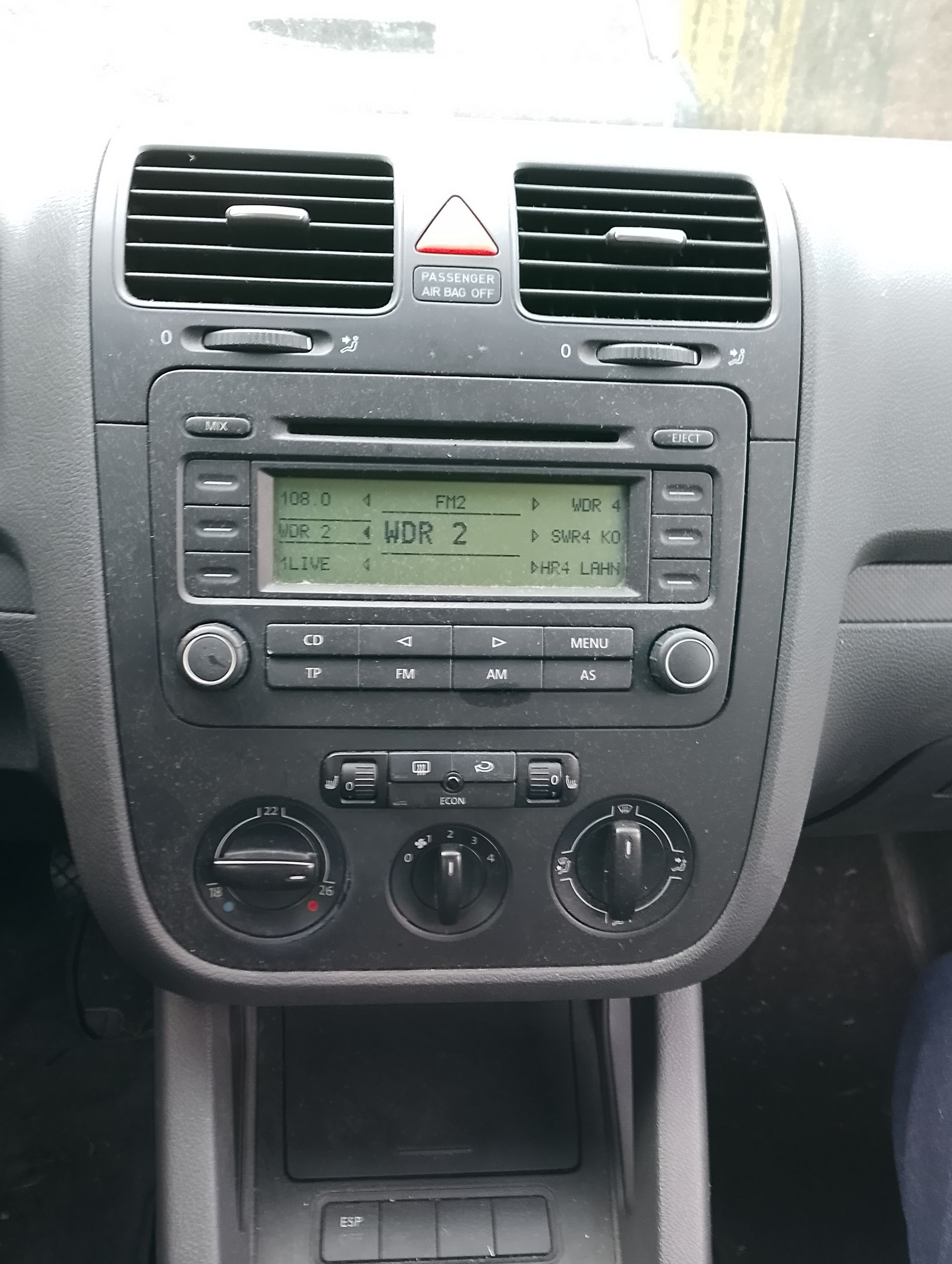 Golf 5 Limousine Baujahr 2004-Radio-Knöpfe Lüftung-Ablage