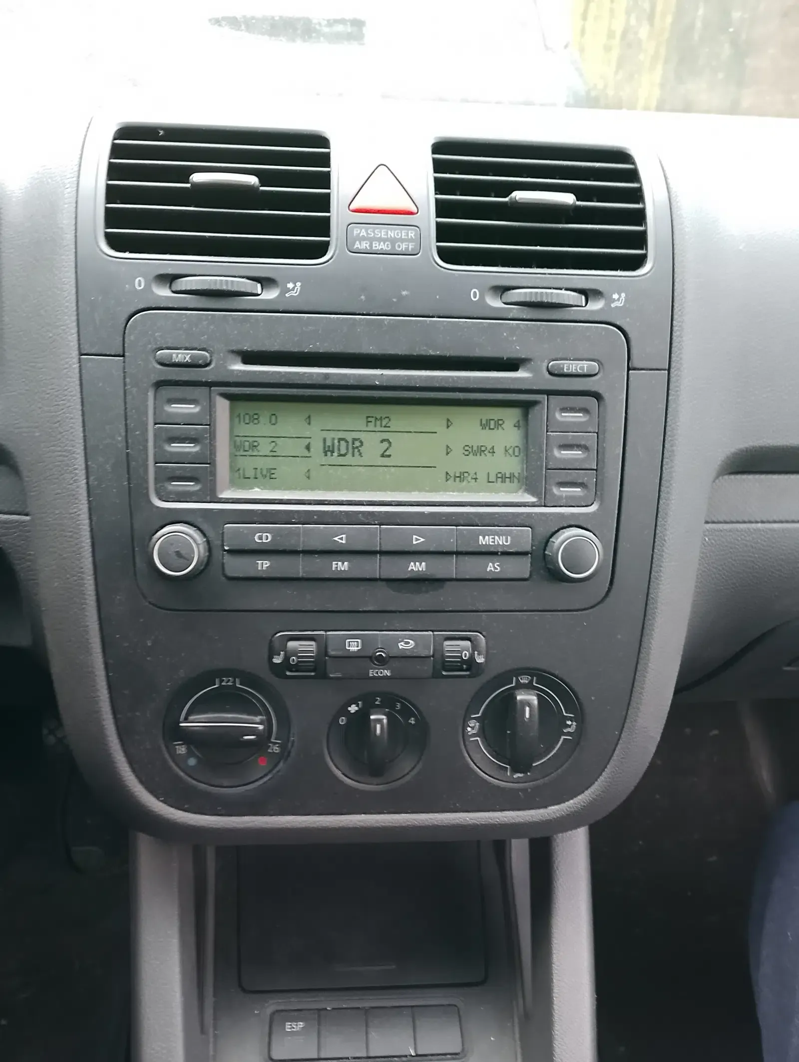 Golf 5 Limousine Baujahr 2004-Radio-Knöpfe Lüftung-Ablage