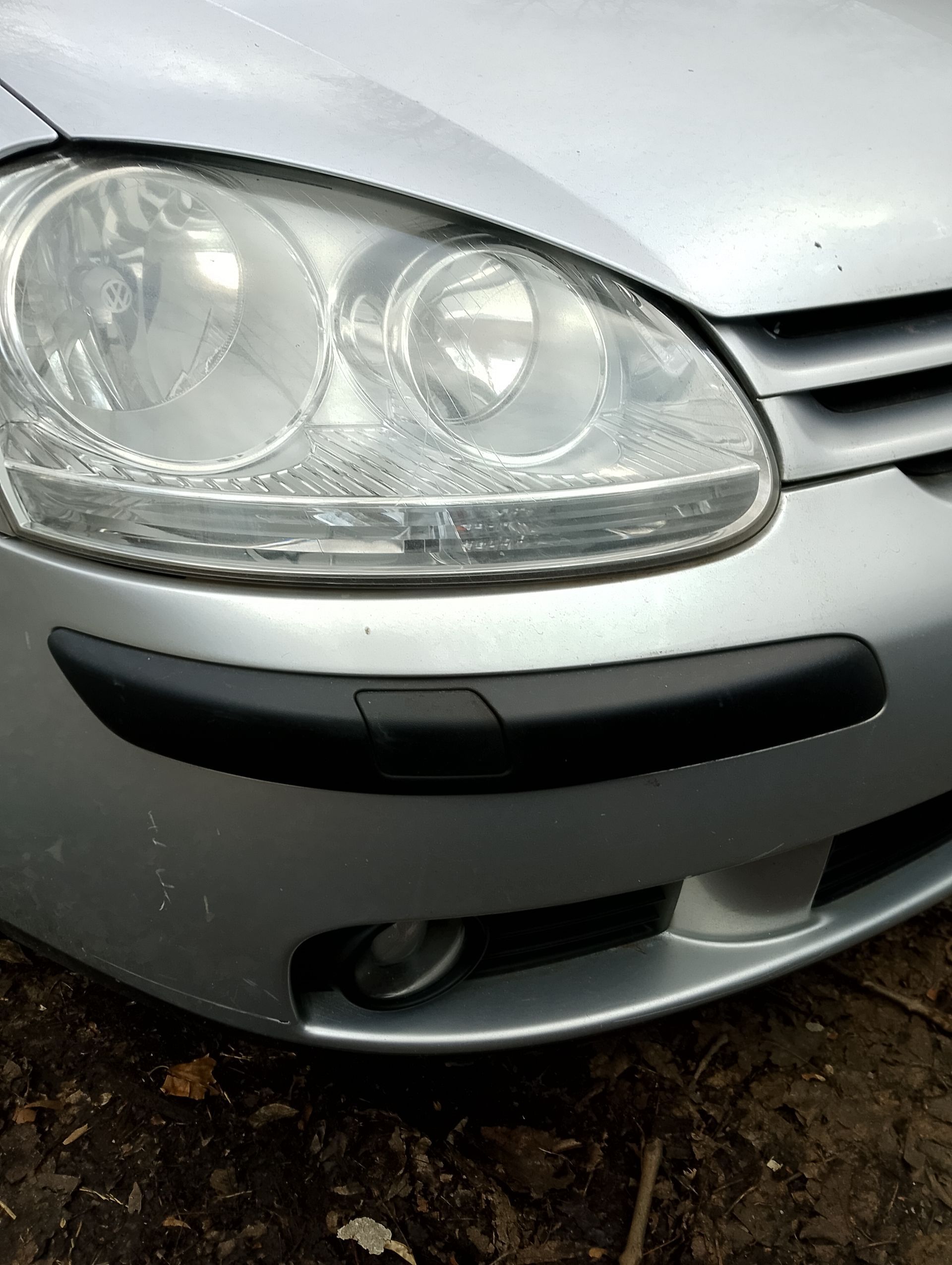 Golf 5 Limousine Baujahr 2004-Scheinwerfer-Stoßstange