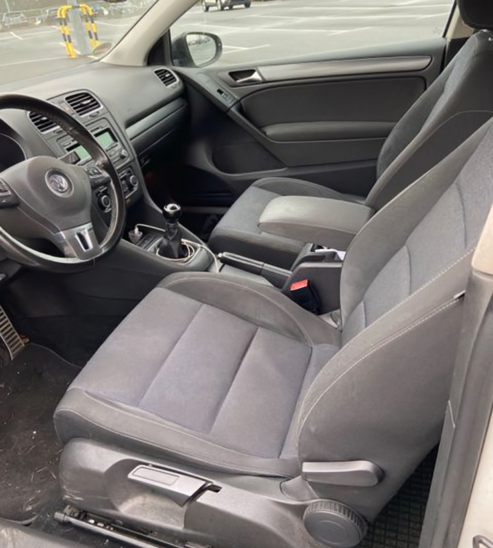 Golf 6 Baujahr 2011 Innen Lenker Sitze Vorne