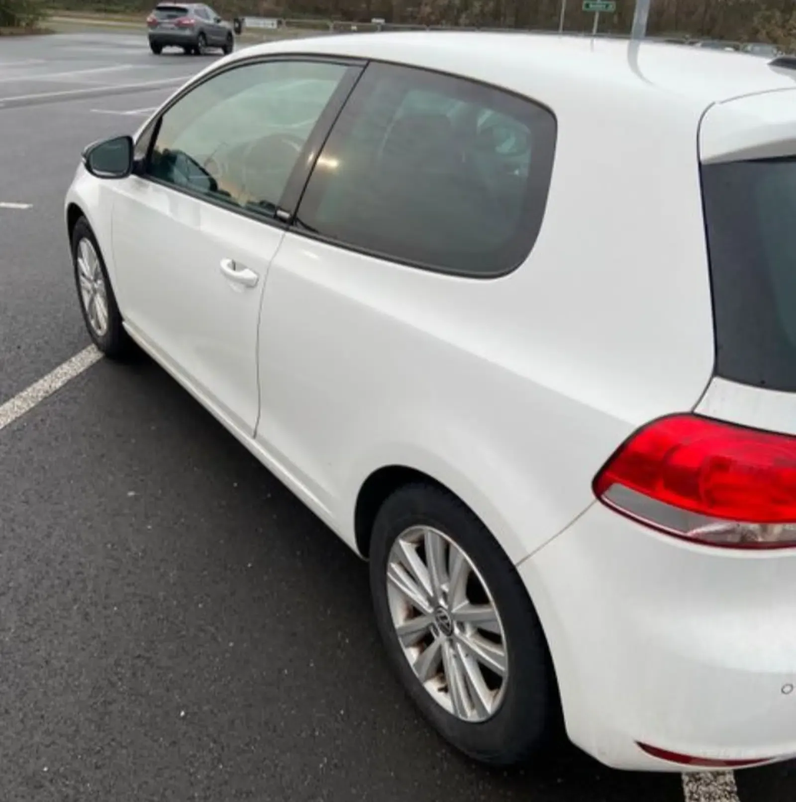 Golf 6 Baujahr 2011 Weiß Fahrerseite Tür Felgen