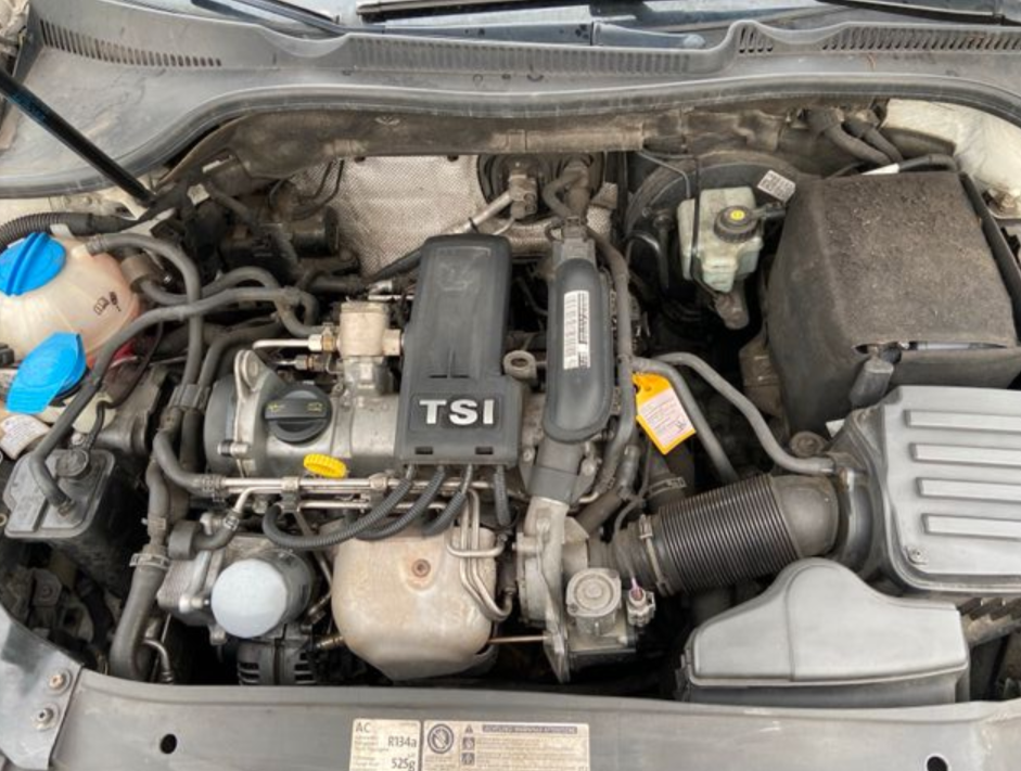 Golf 6 Baujahr 2011-Motorraum
