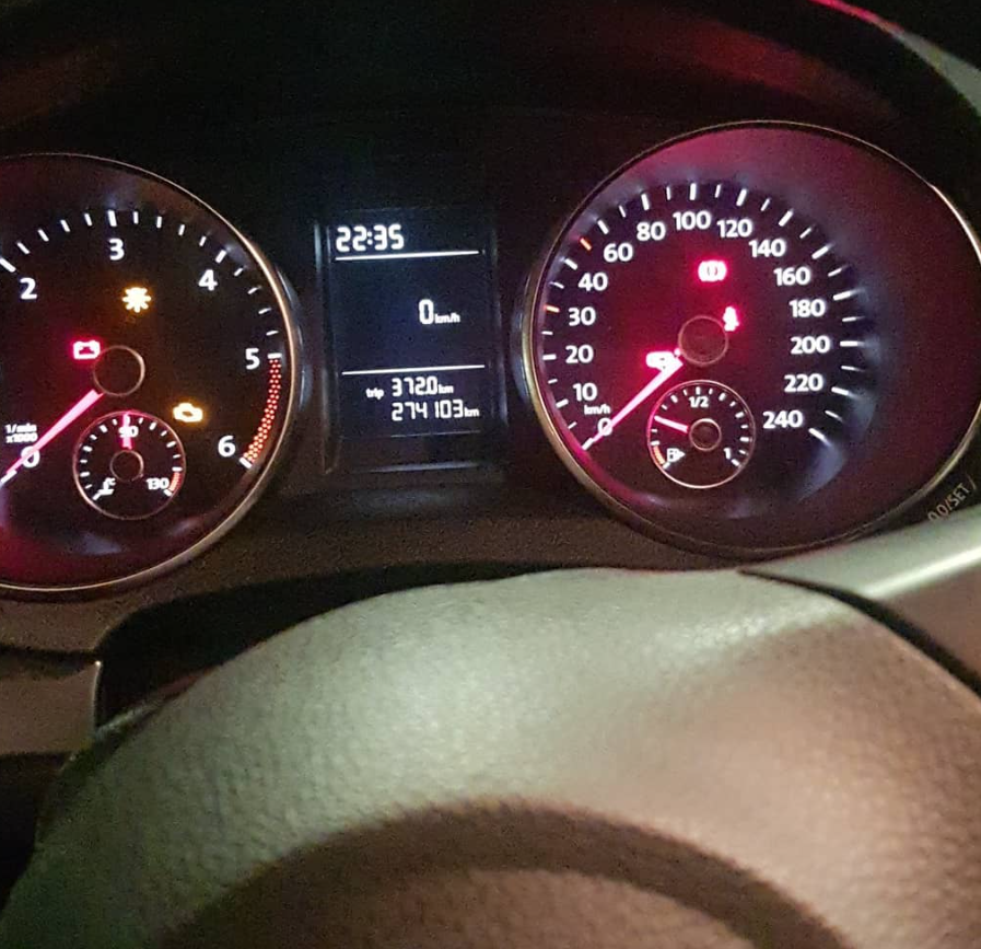 Golf 6 Limousine-Baujahr 2009-Tacho-Display-Anzeigen-Lenker-TDI