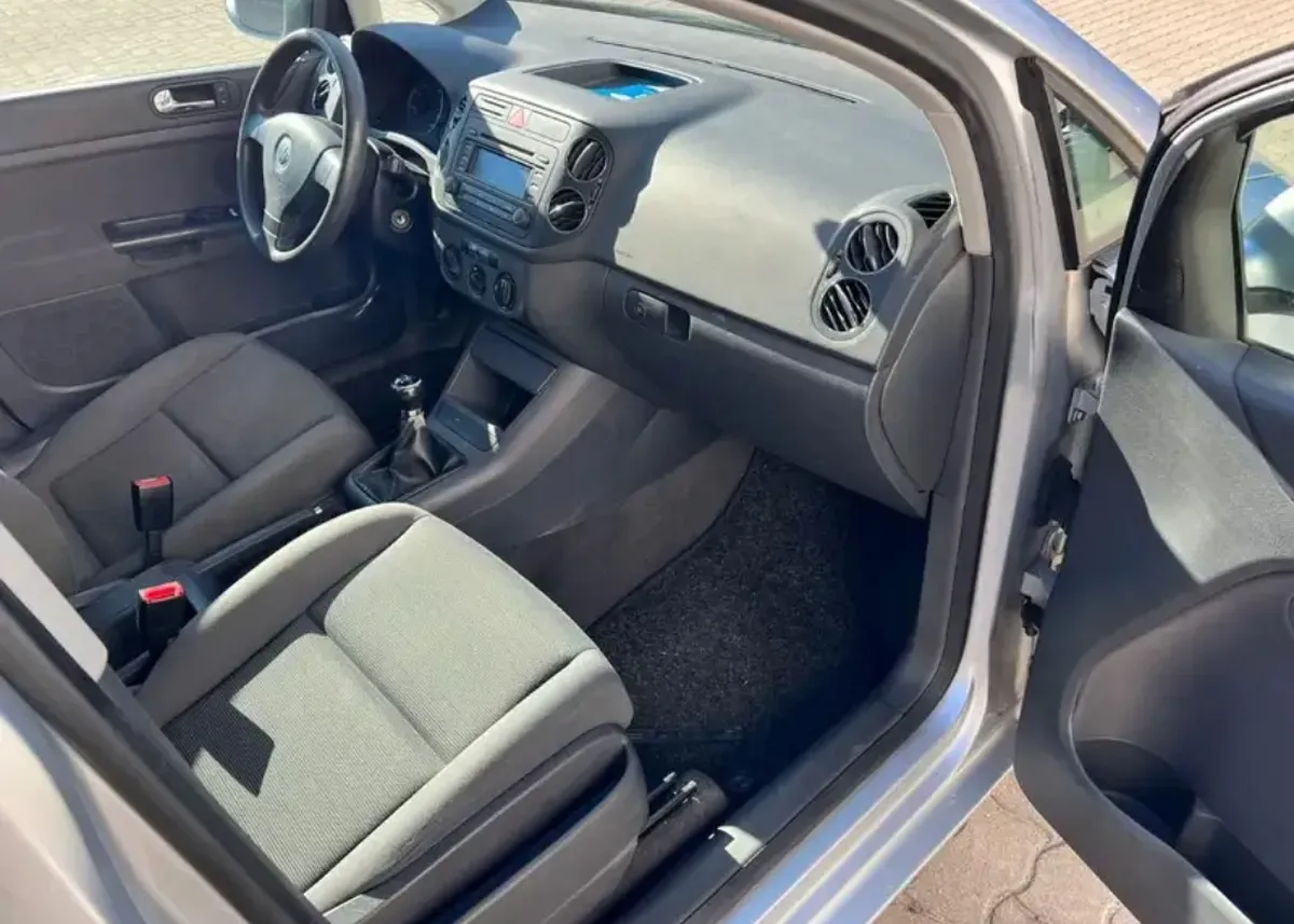 VW Golf Plus Silber Baujahr 2007 Innen Sitze Stoff Tür Lenkrad