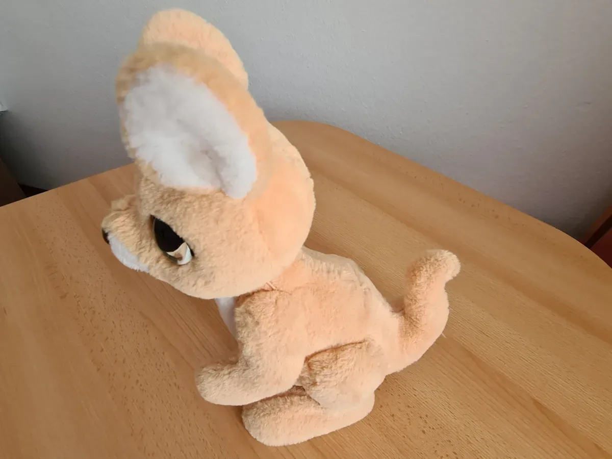 Farbe Hell Orange Sprechende Känguru-Puppe - von der linken Seite aus gesehen.