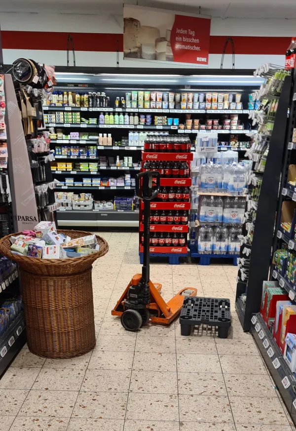 Infoschild des Finanzamts Duisburg‑Hamborn