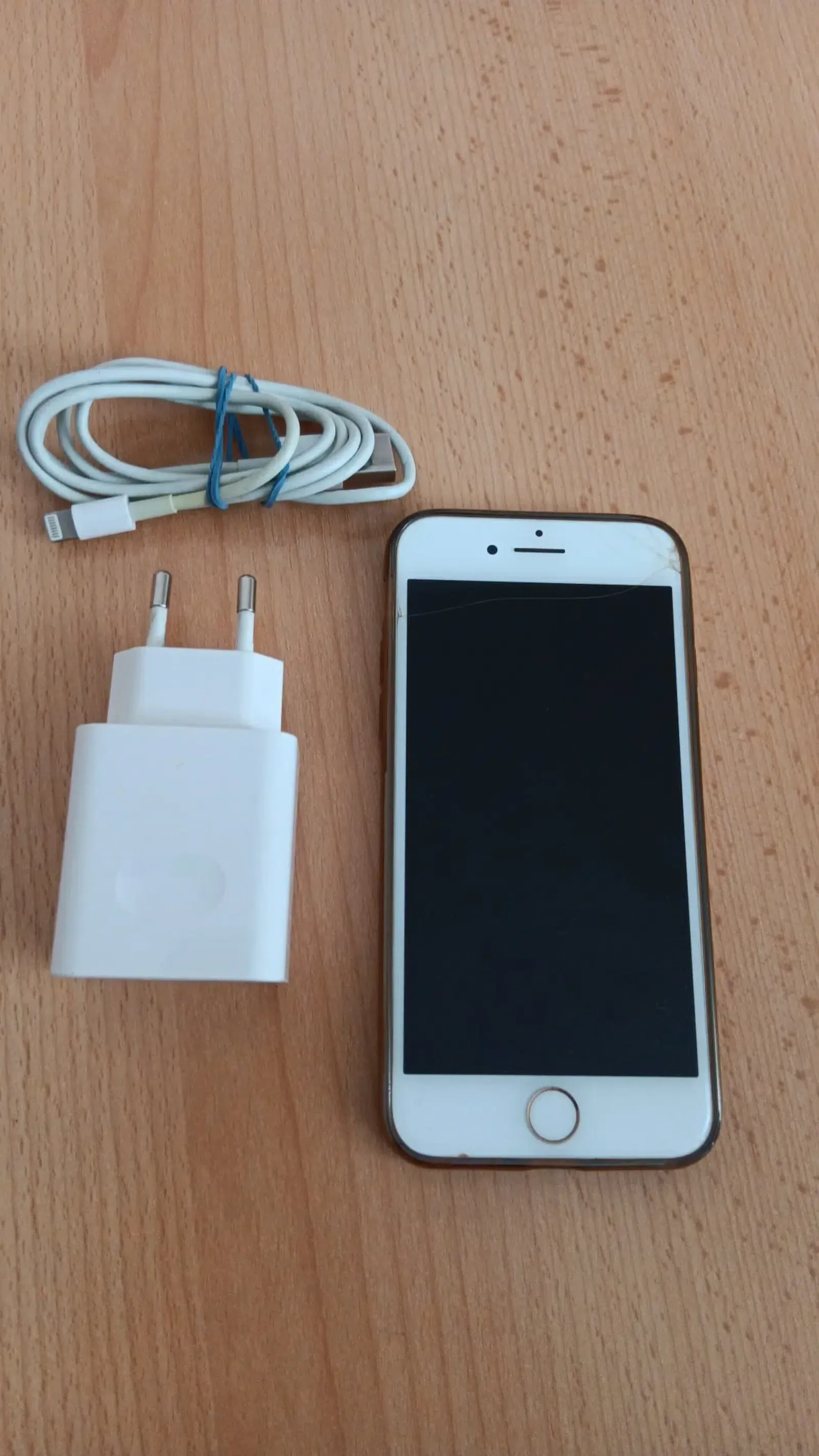 IPhone 8 Smartphone-Weiß-Ladekabel-USB Kabel-