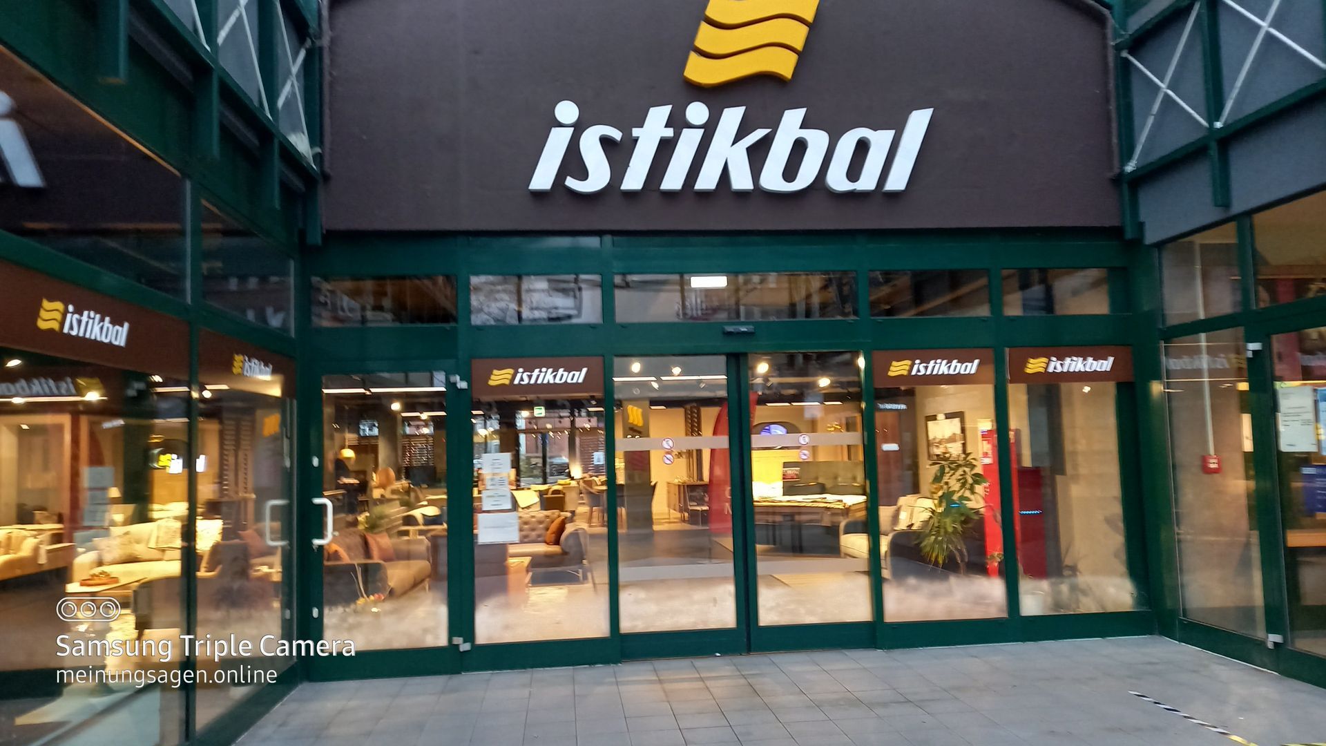 Duisburg Hamborn Rathausstraße  Istikbal Möbel