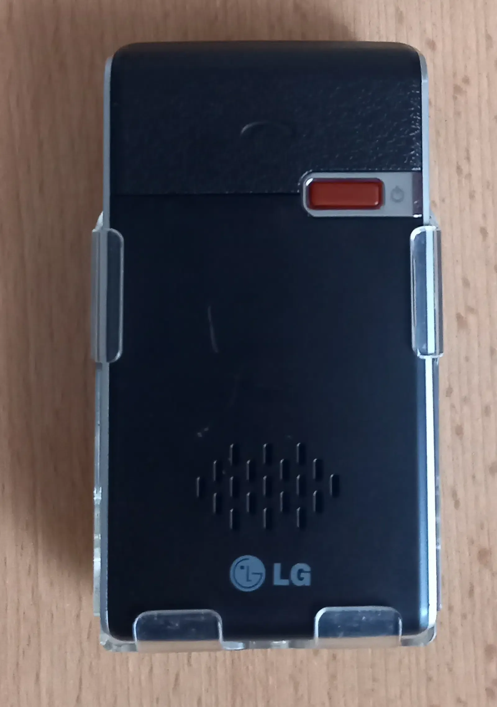 LG HFB-500 Bluetooth-Freisprecheinrichtung fürs Auto-Kntrollleuchte