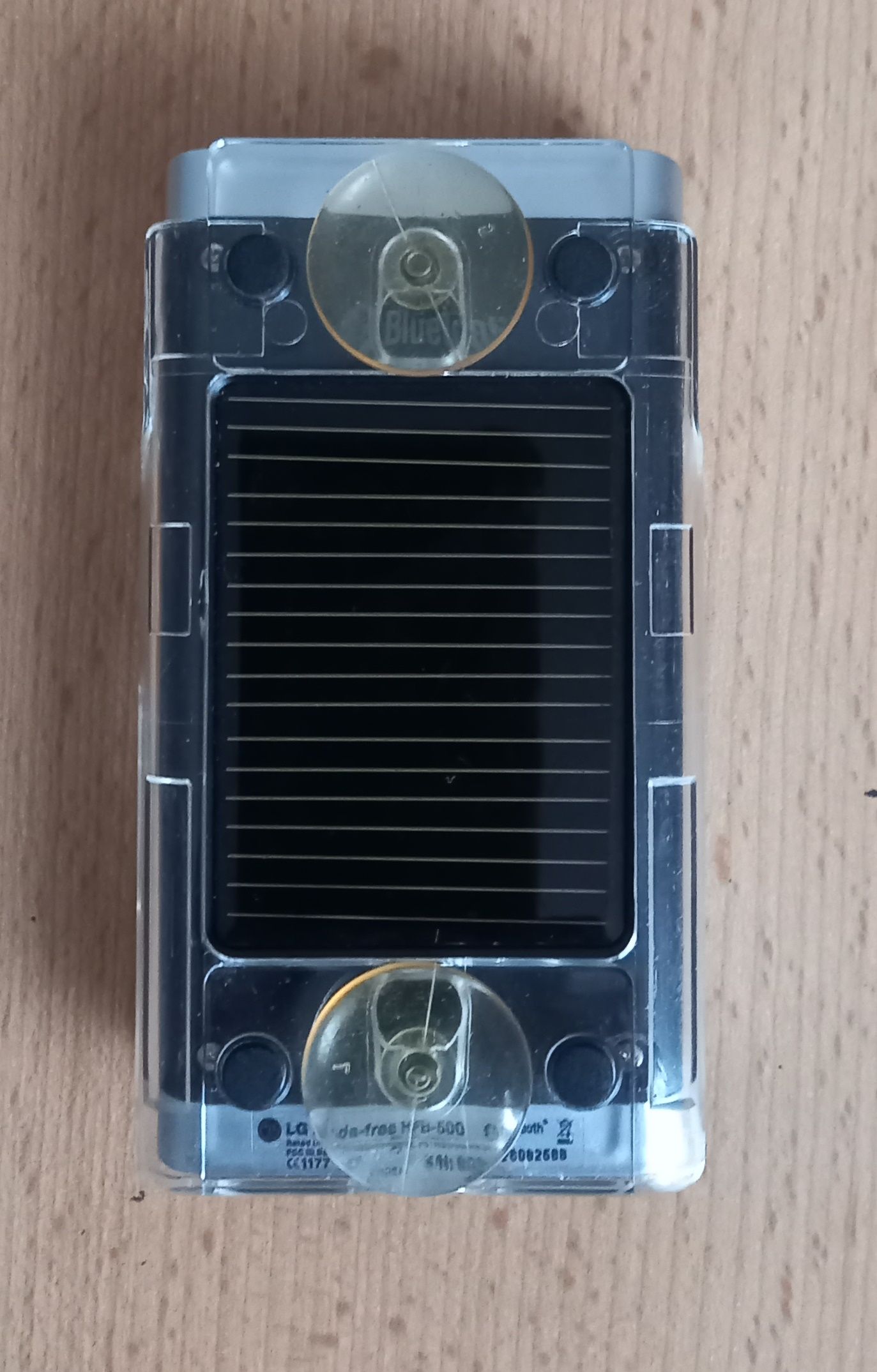 LG HFB-500 Bluetooth-Freisprecheinrichtung fürs Auto-Vorderseite-mit Halterung