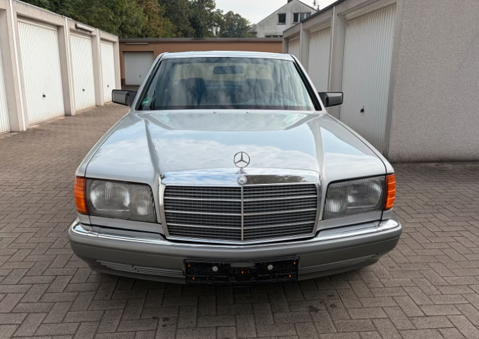 Mercedes Benz 300 SE W126-Baujahr 1990-Front