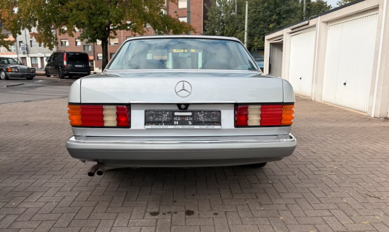 Mercedes Benz 300 SE W126-Baujahr 1990-Heck