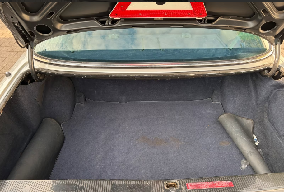 Mercedes Benz 300 SE W126-Baujahr 1990-Kofferraum