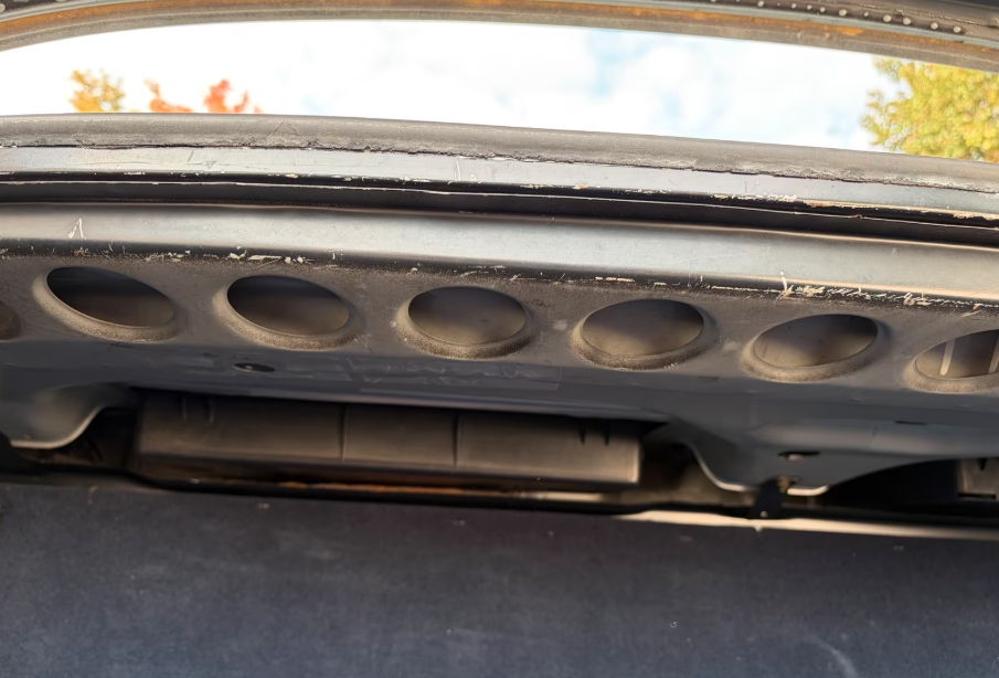 Mercedes Benz 300 SE W126-Baujahr 1990-Kofferraum-Blech