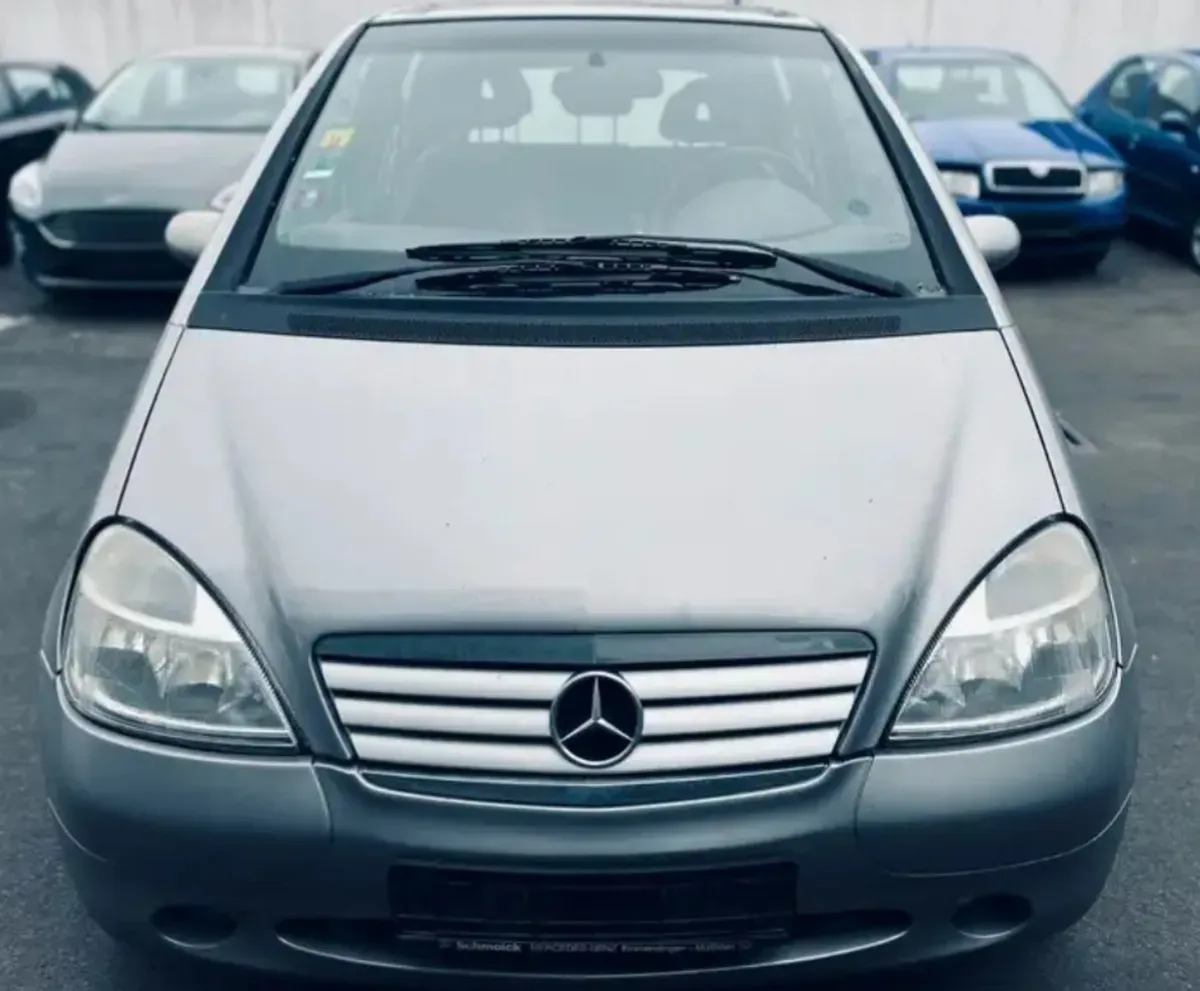 Mercedes Benz A160 Silber Baujahr 1999 - Front