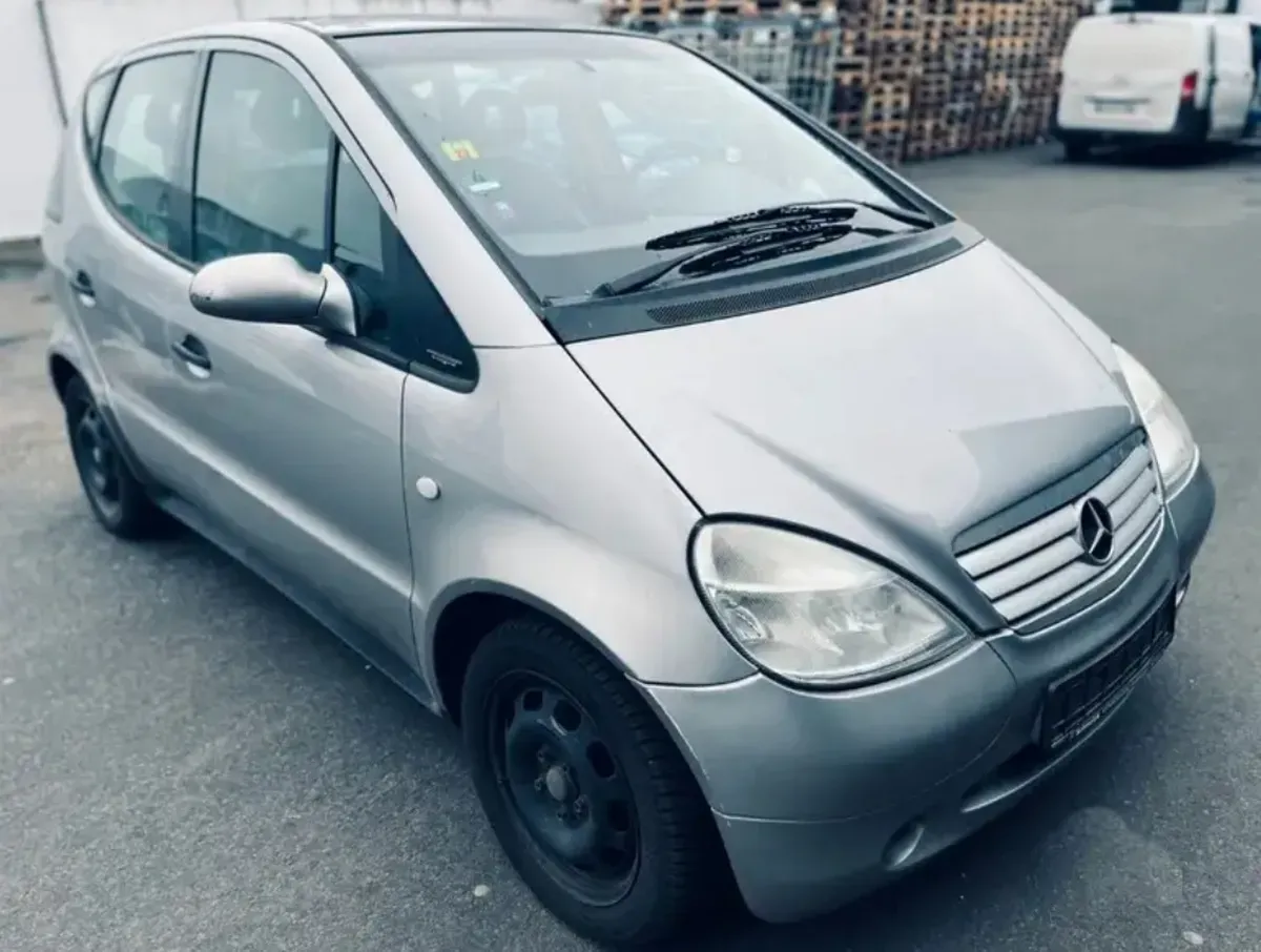 Mercedes Benz A160 Silber Baujahr 1999 - Beifahrerseite 