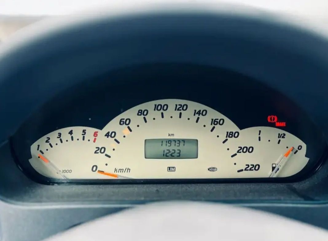 Mercedes Benz A Klasse 160-Baujahr 1999-Tacho-Display