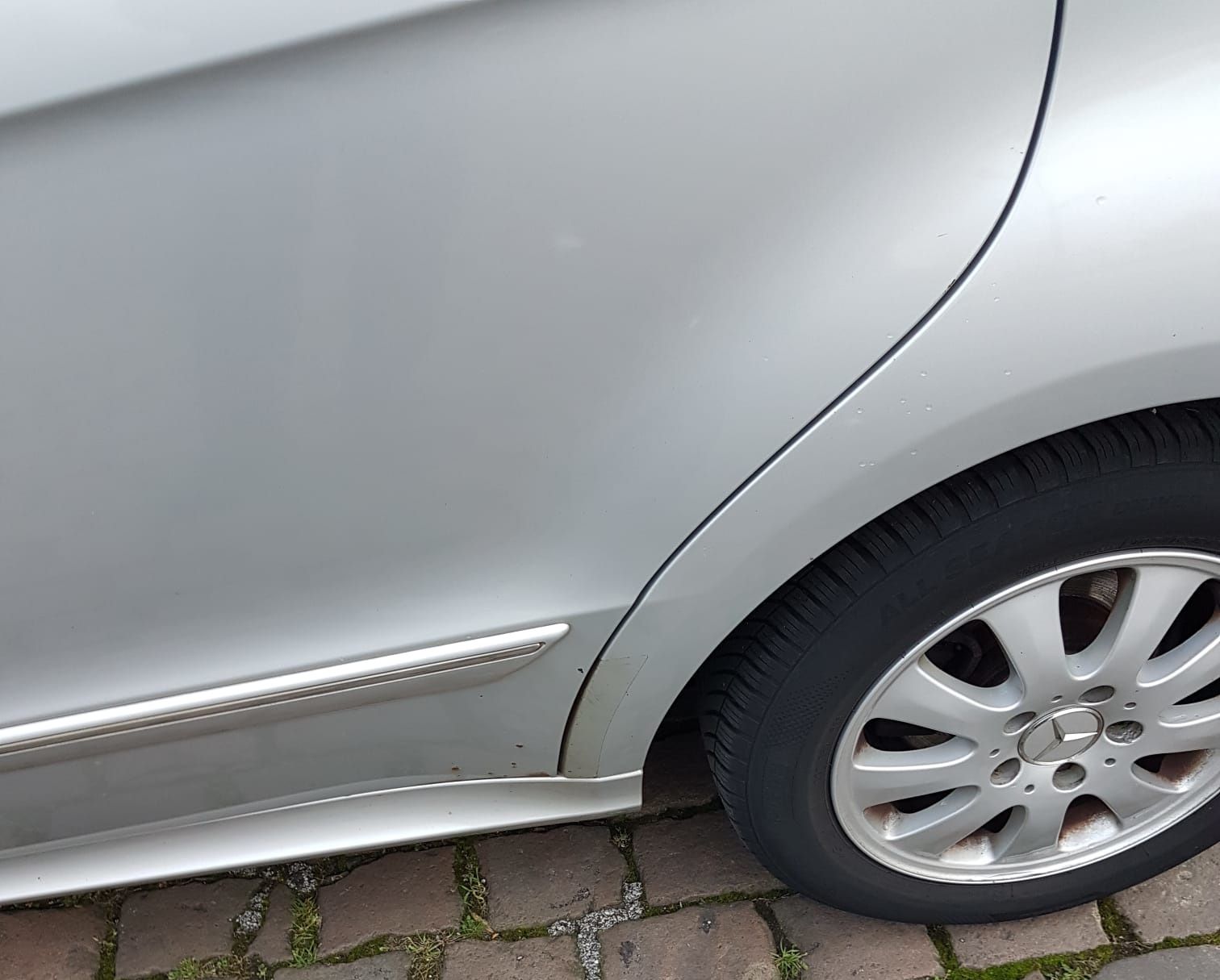 Mercedes Benz A Klasse 180 CDI-Baujahr 2003-Silber-Beifahrerseite Rad