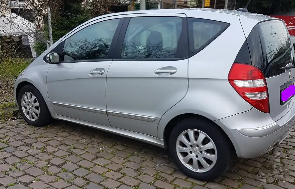 Mercedes Benz A-Klasse 180 Silber Baujahr 2003 Fahrerseite 