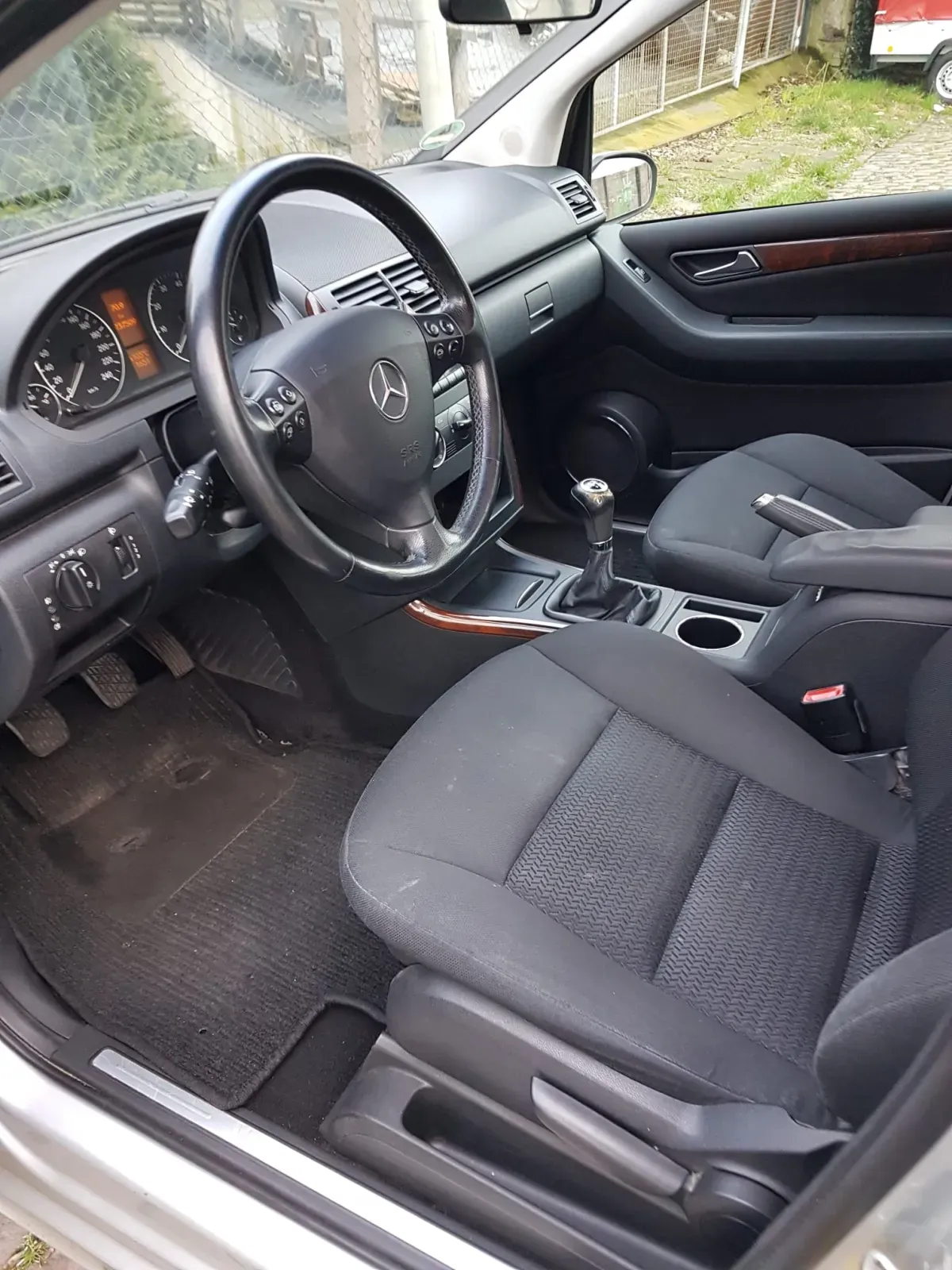 Mercedes Benz A-Klasse 180 Silber Baujahr 2003 Innenraum Sitze Lenker
