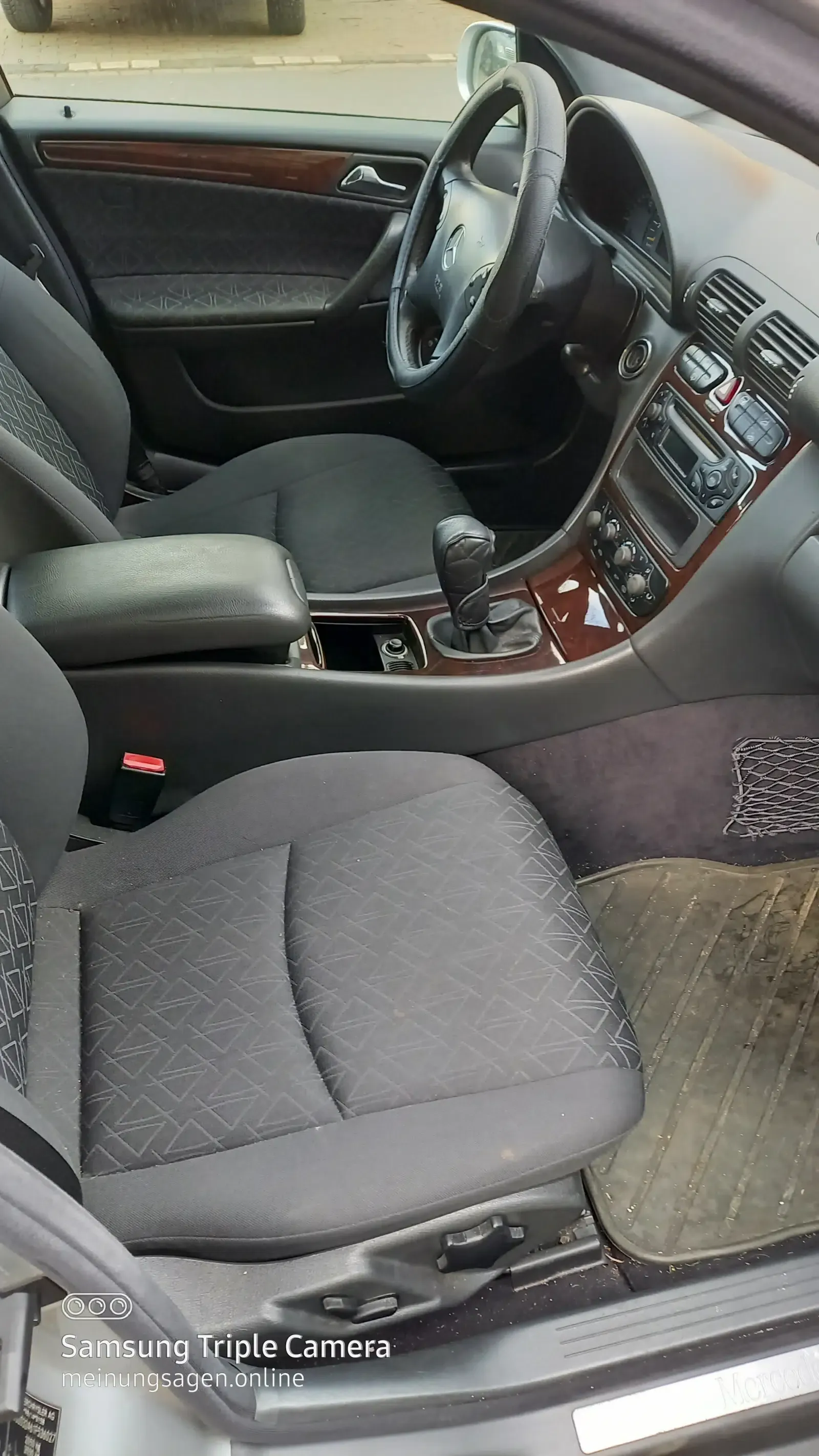 Mercedes Benz C 180 Kombi-Baujahr 2004-Beifahrersitz-Lenker-Armlehne