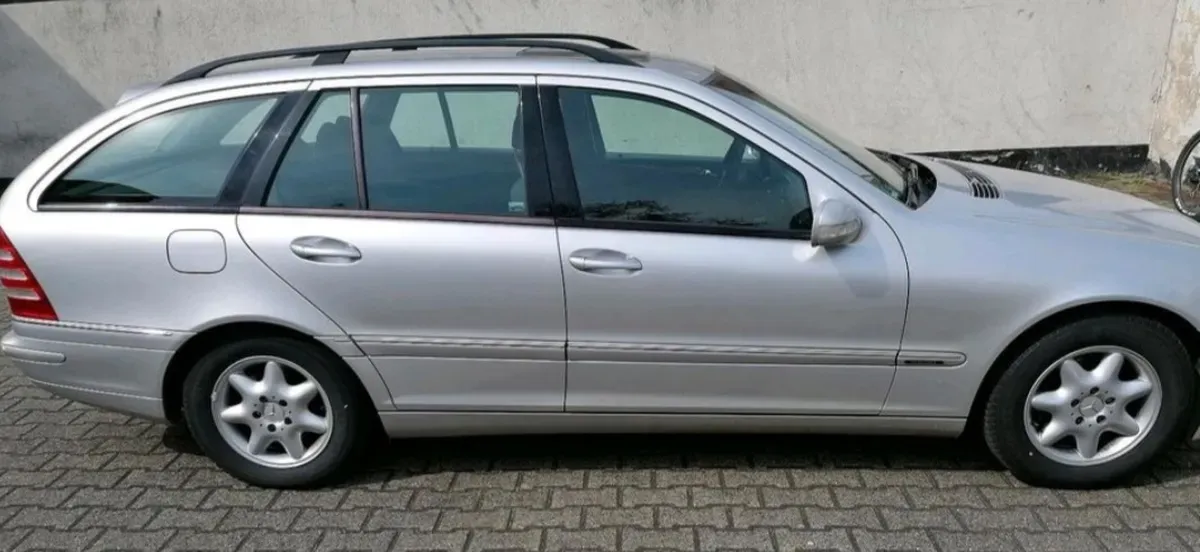 Mercedes Benz C180 Kombi Silber Baujahr 2004 Beifahrerseite