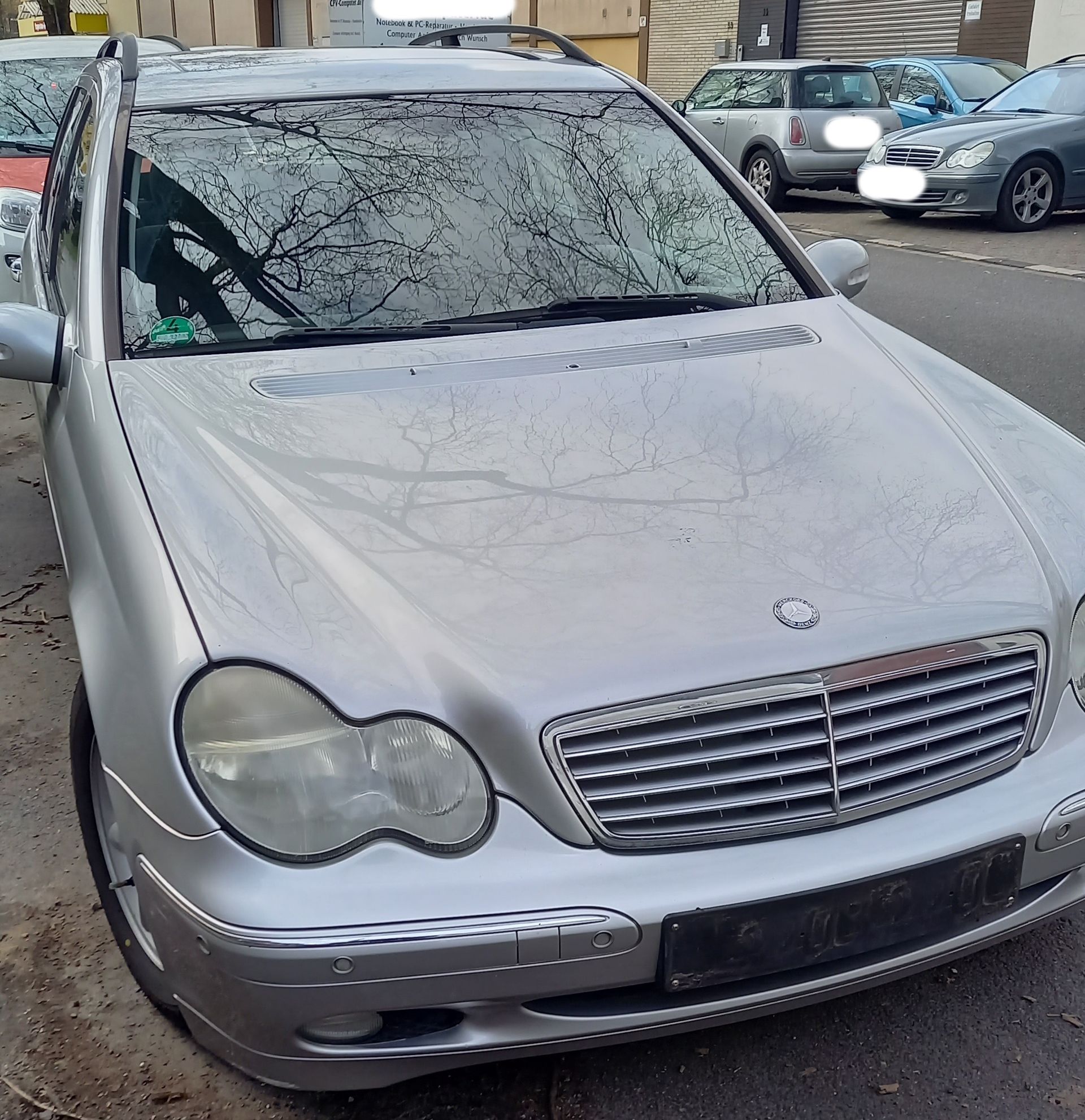 Mercedes Benz C 180 Kombi-Baujahr 2004-Silber-Front