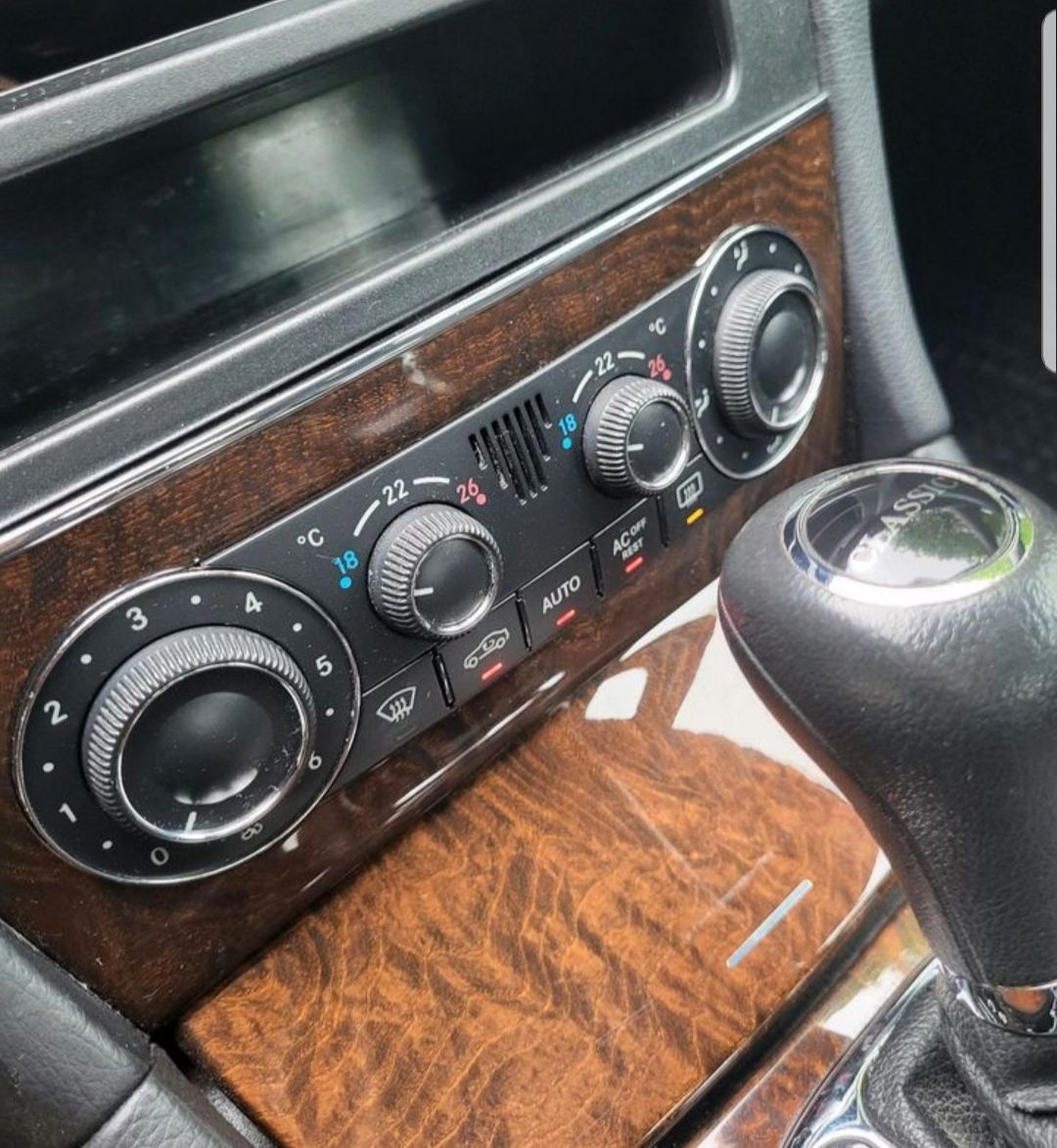 Mercedes Benz C240 Kombi-Baujahr 2004-Knöpfe Lüftung-Schalthebel