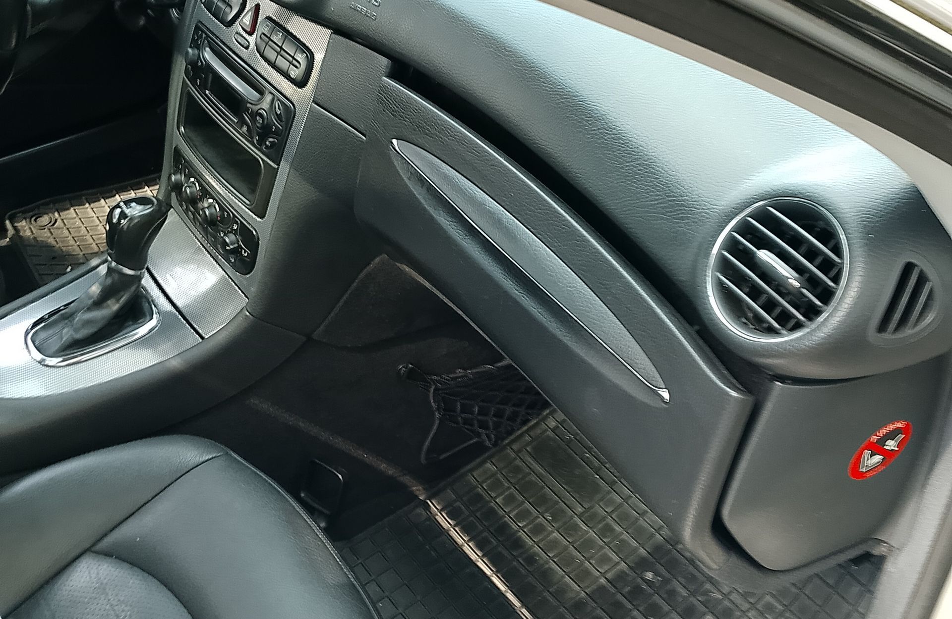 Mercedes Benz CLK 200 Kompressor-Baujahr 2003-Beifahrer Sitz Leder-Handschufach