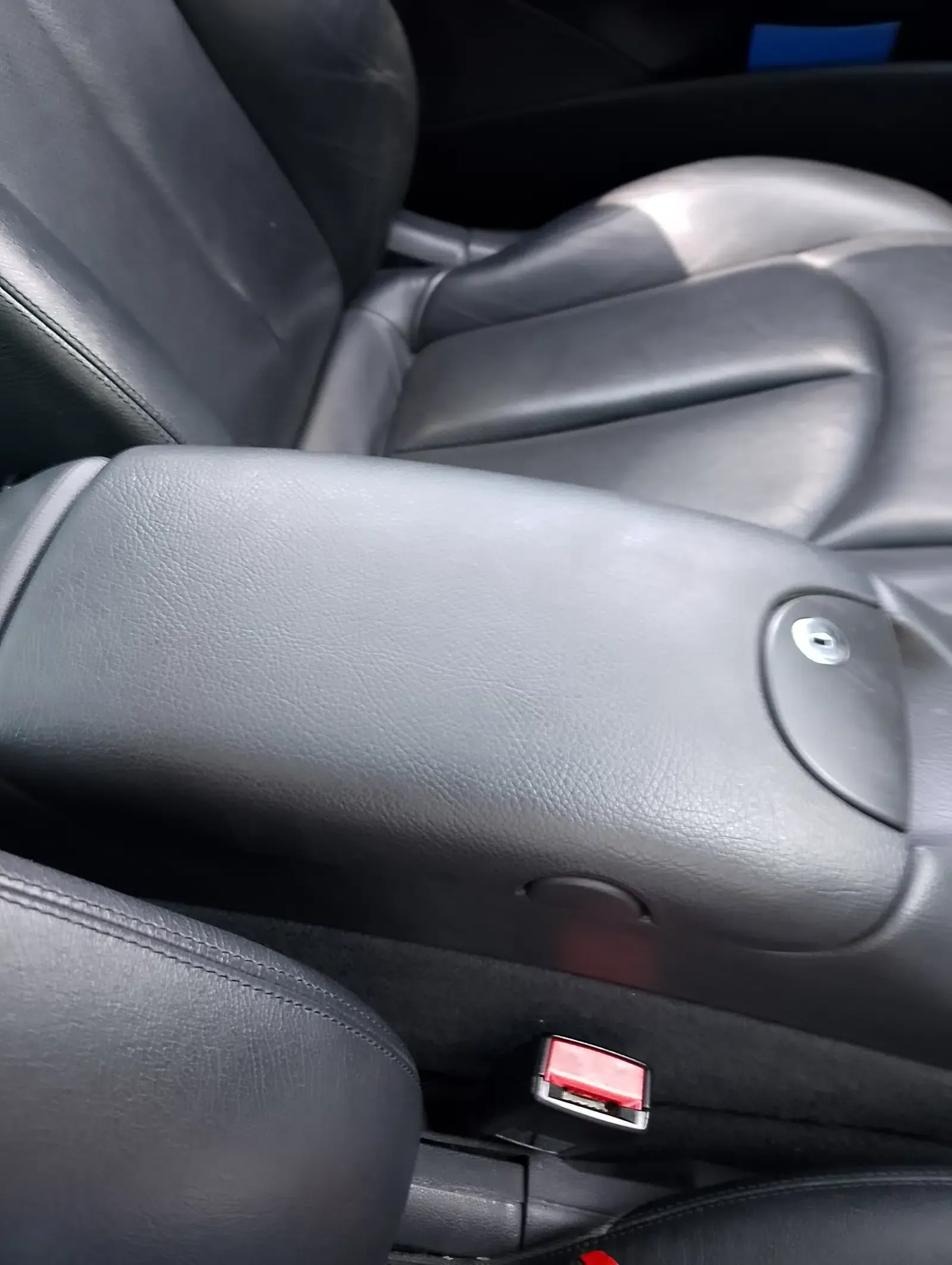 Mercedes Benz CLK 200 Kompressor-Baujahr 2003-Sitze Leder-Armlehne