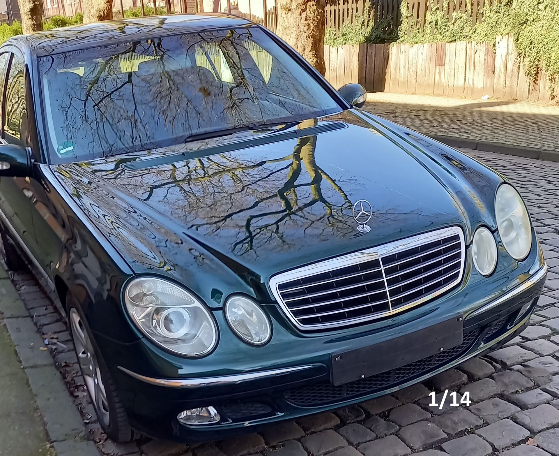 Mercedes Benz E200 Kompressor-Baujahr 2004-Grün-Front