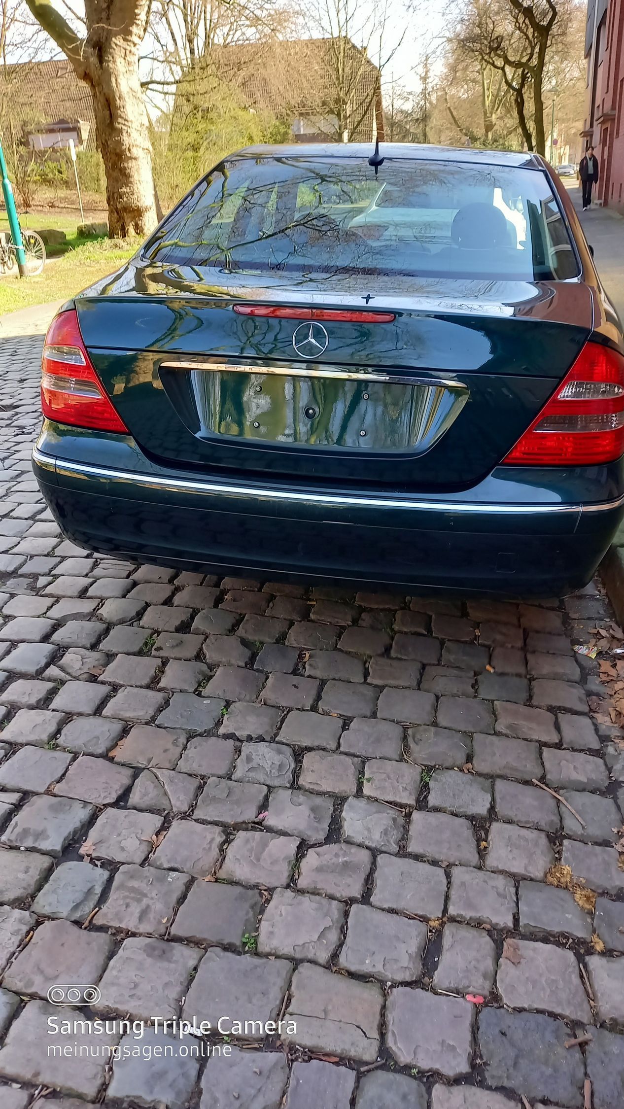 Mercedes Benz E200 Kompressor-Baujahr 2004-Grün-Heck