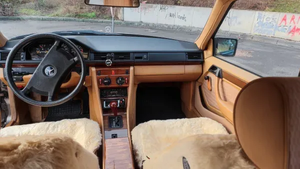 Mercedes Benz E230 W124 – Baujahr 04/1991 - Innenraum Sitze Stoff